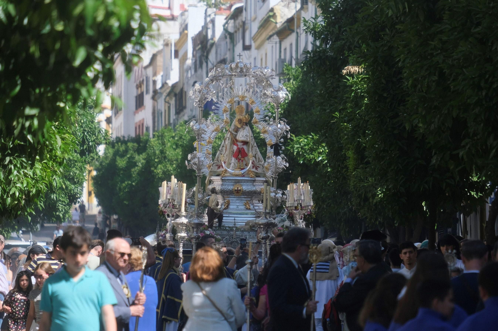 La procesión de la Virgen de la Cabeza de Córdoba, en imágenes