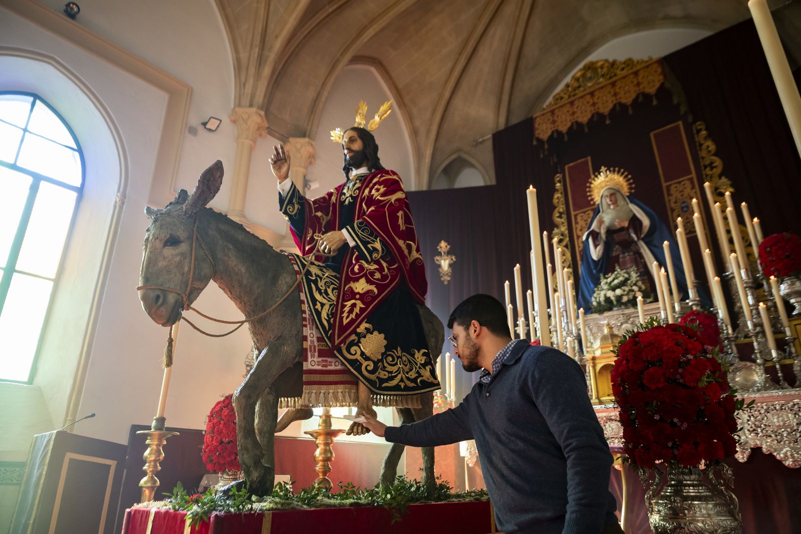 Las imágenes de los besapiés y besamanos del Segundo Domingo de Cuaresma en Jerez