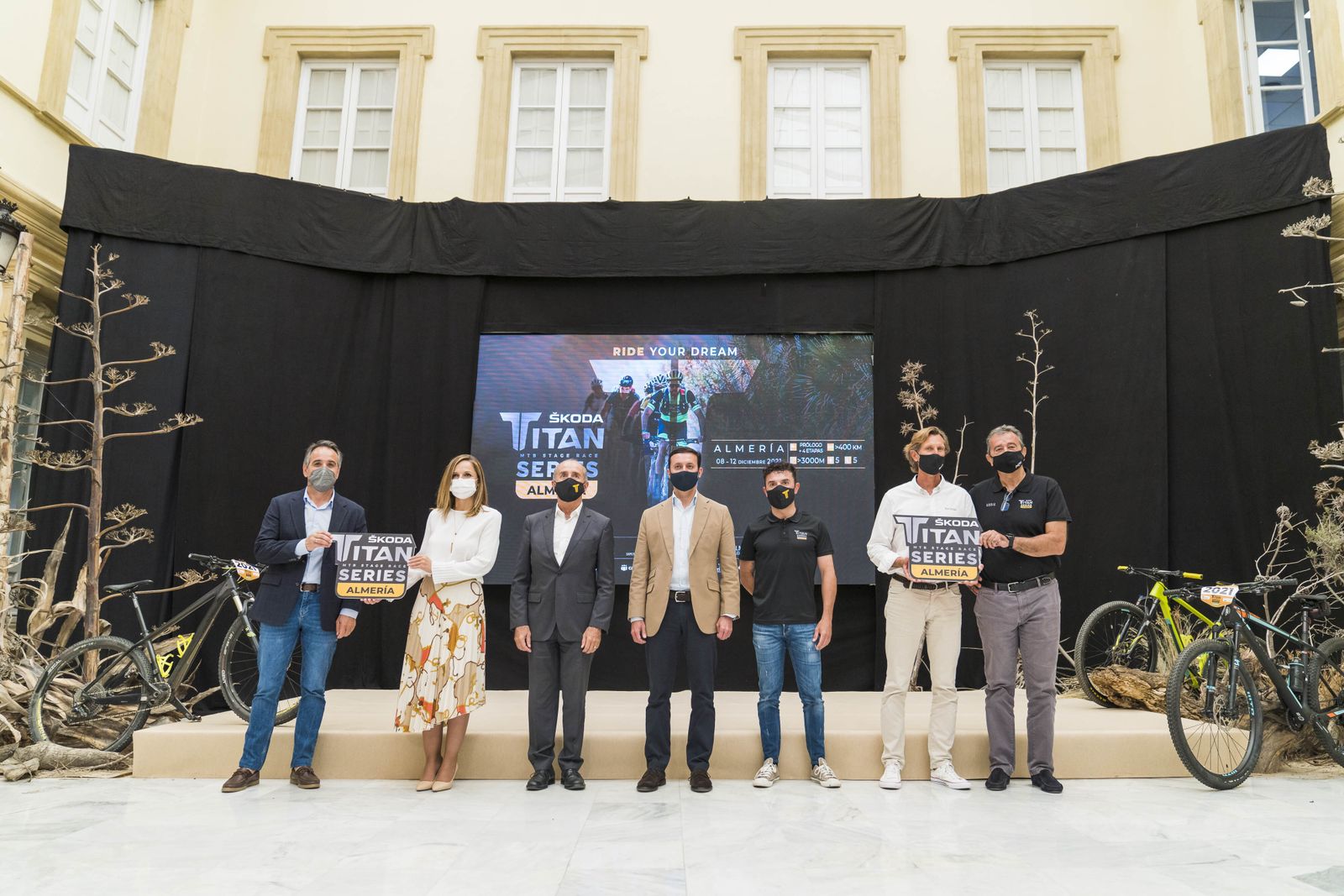 Presentación de la prueba en el patio de luces de Diputación