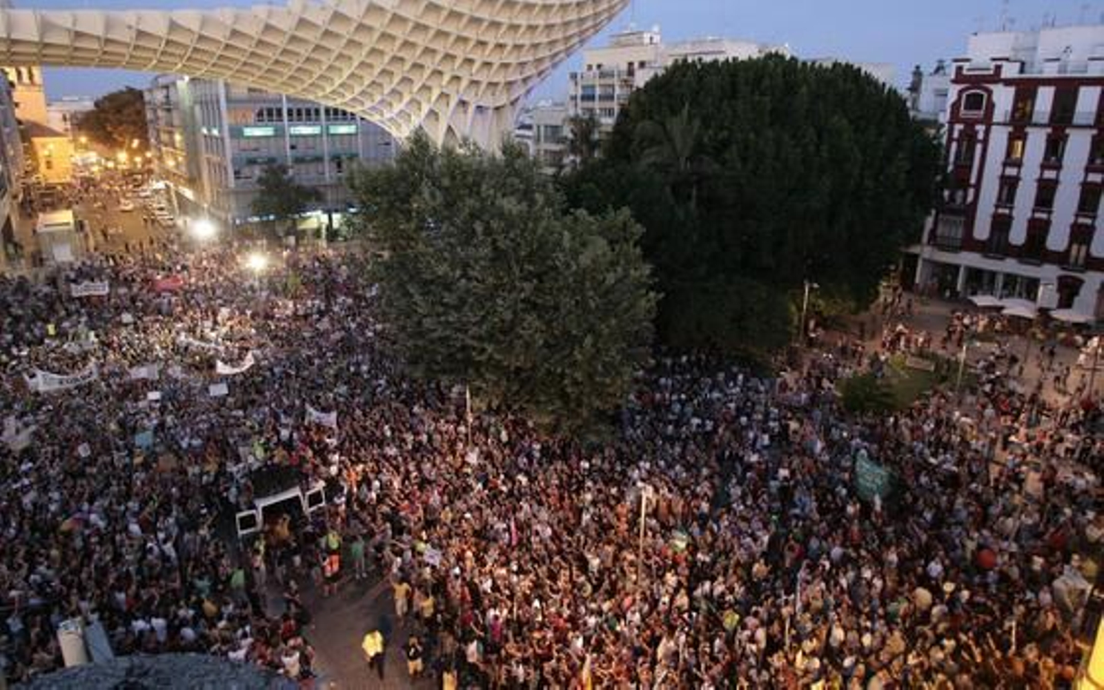 La Encarnación al final de la marcha.

Foto: Juan Carlos Munoz