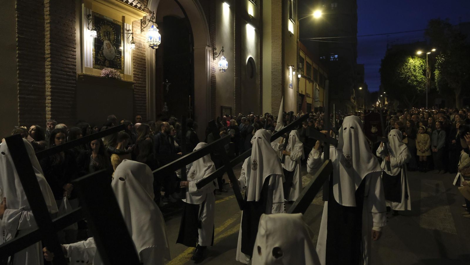 Silencio en la Semana Santa de Almería 2025