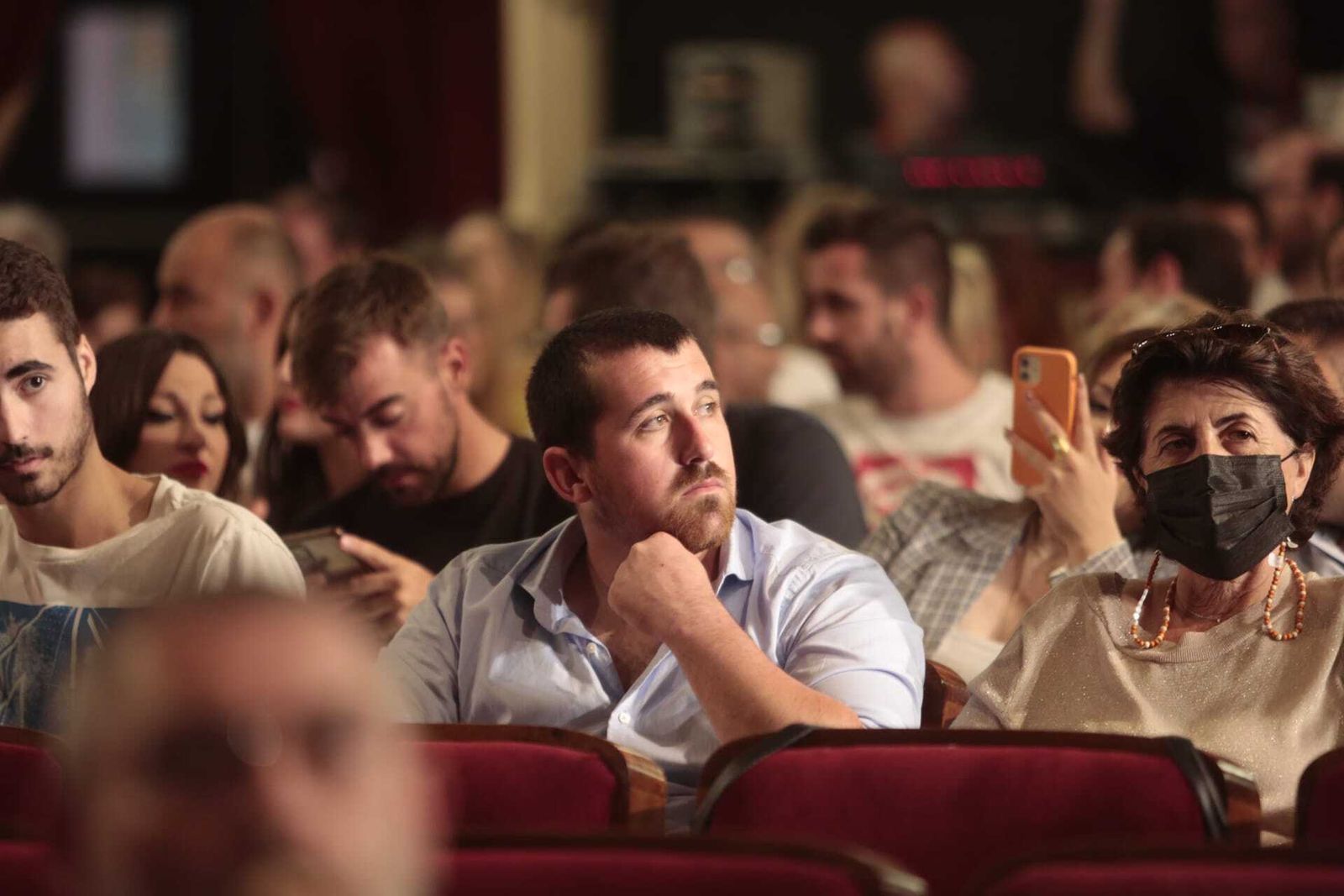 El público de la sesión.