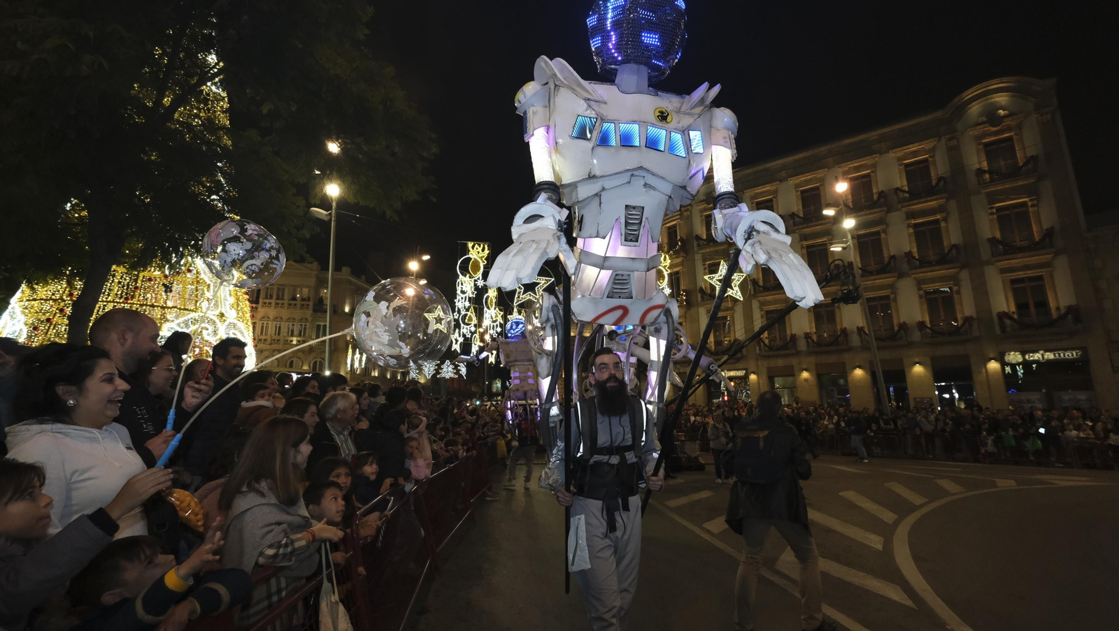 Imágenes de la Cabalgata de los Reyes Magos en Almería