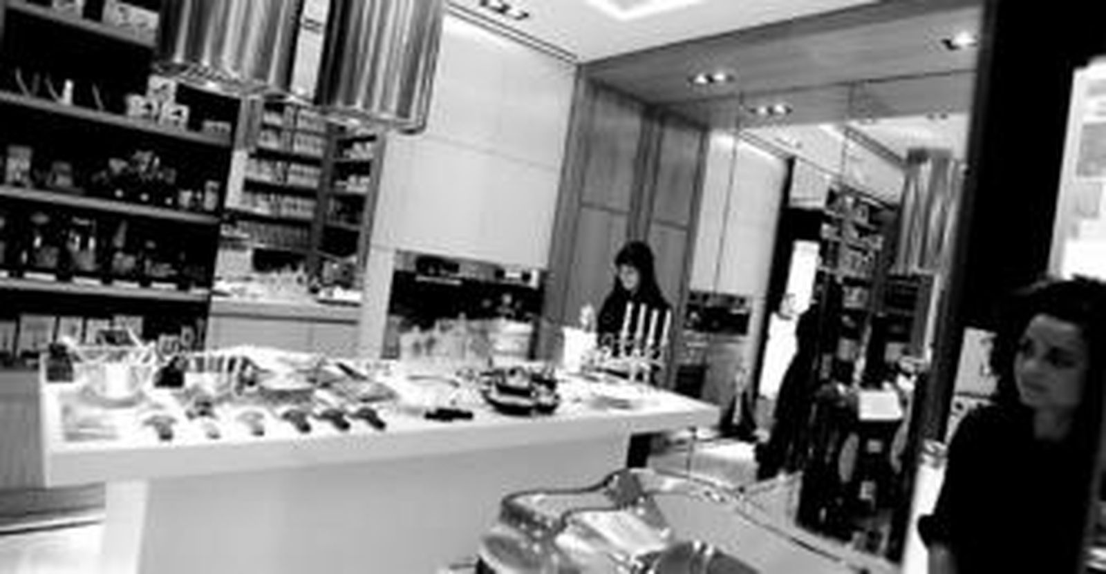 Una parte de la tienda Inossidable, abierta en la Plaza de Camas de la capital, recrea una cocina.