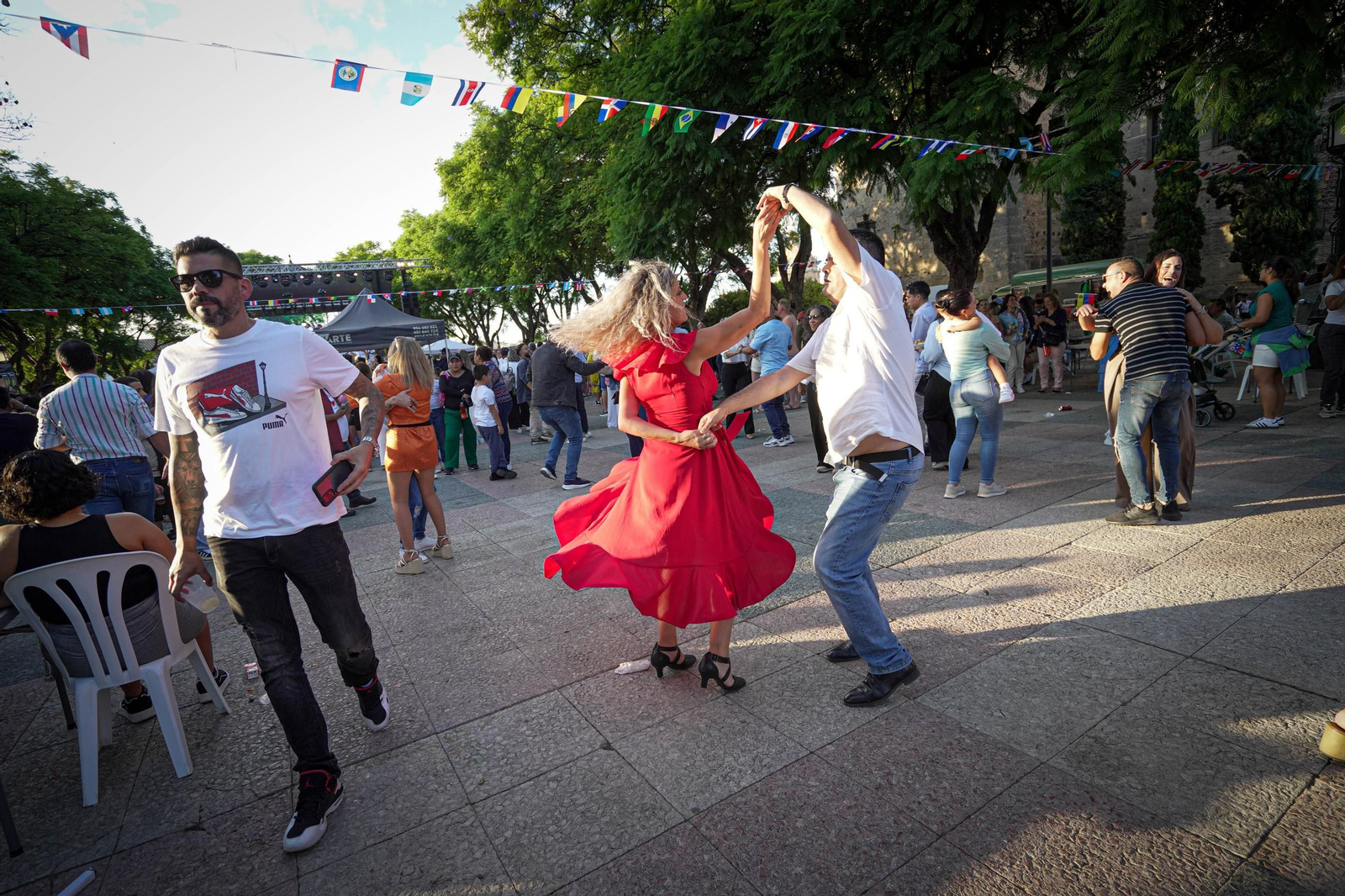 Imágenes de la fiesta Alma Hispana y la Noche Azul y Blanca en Jerez