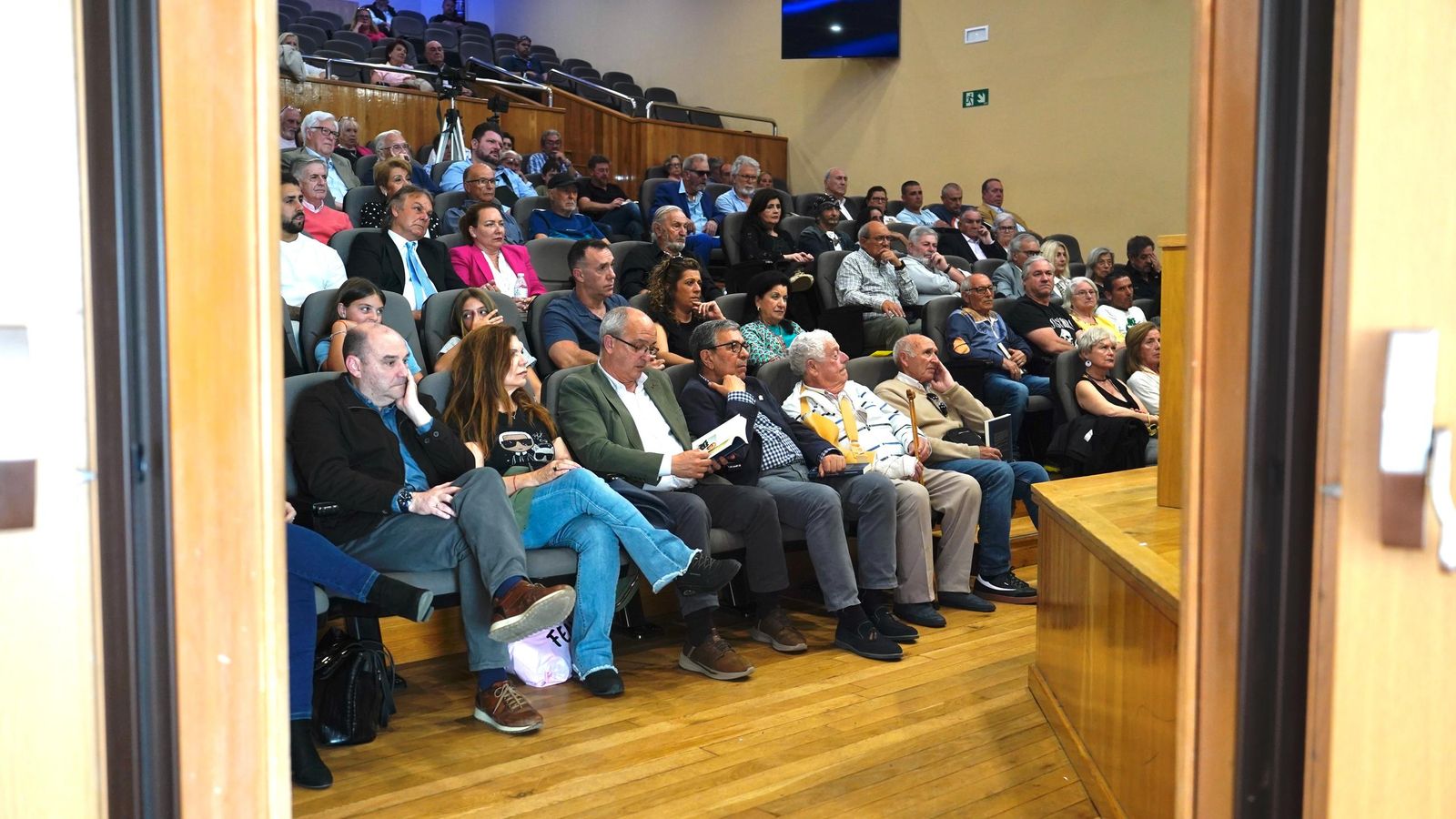 Fotos de la presentación del libro de Roberto Losada en el Auditorio Millán Picazo