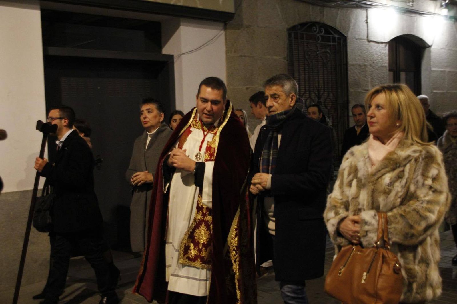 San Blas recorre las calles de Hinojosa del Duque, en imágenes