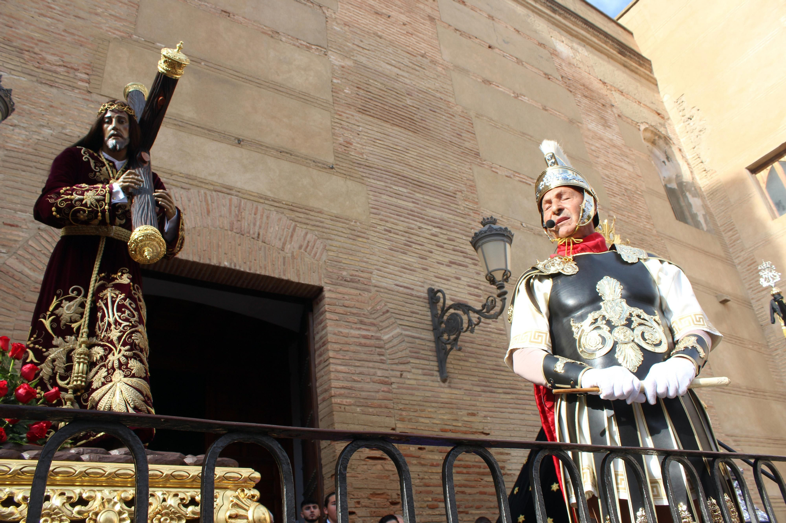 Las imágenes de la Subida de Jesús y la procesión del Viernes Santo por la mañana en Vera