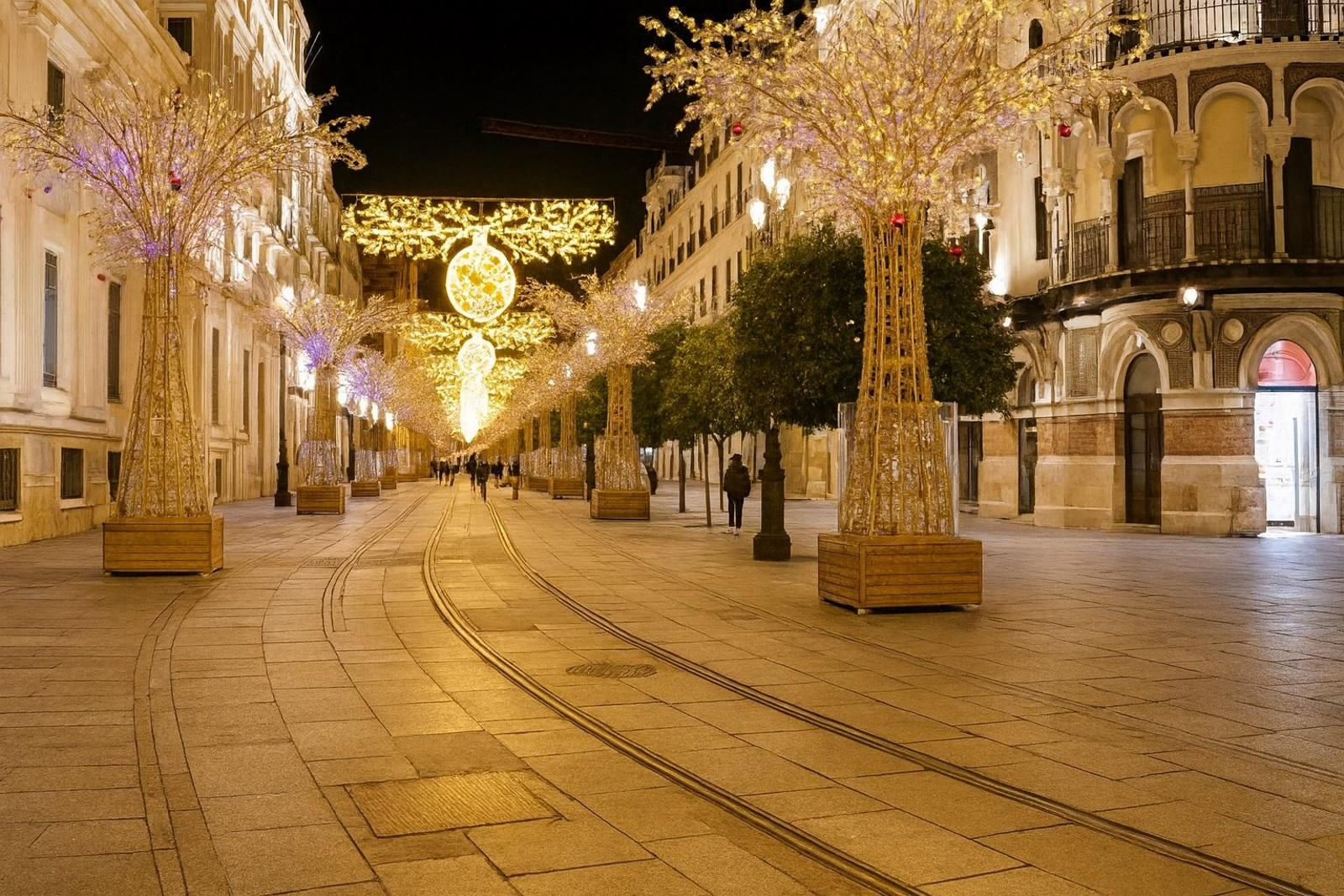 La Avenida de la Constitución será uno de los puntos más destacados de la luminación navideña.