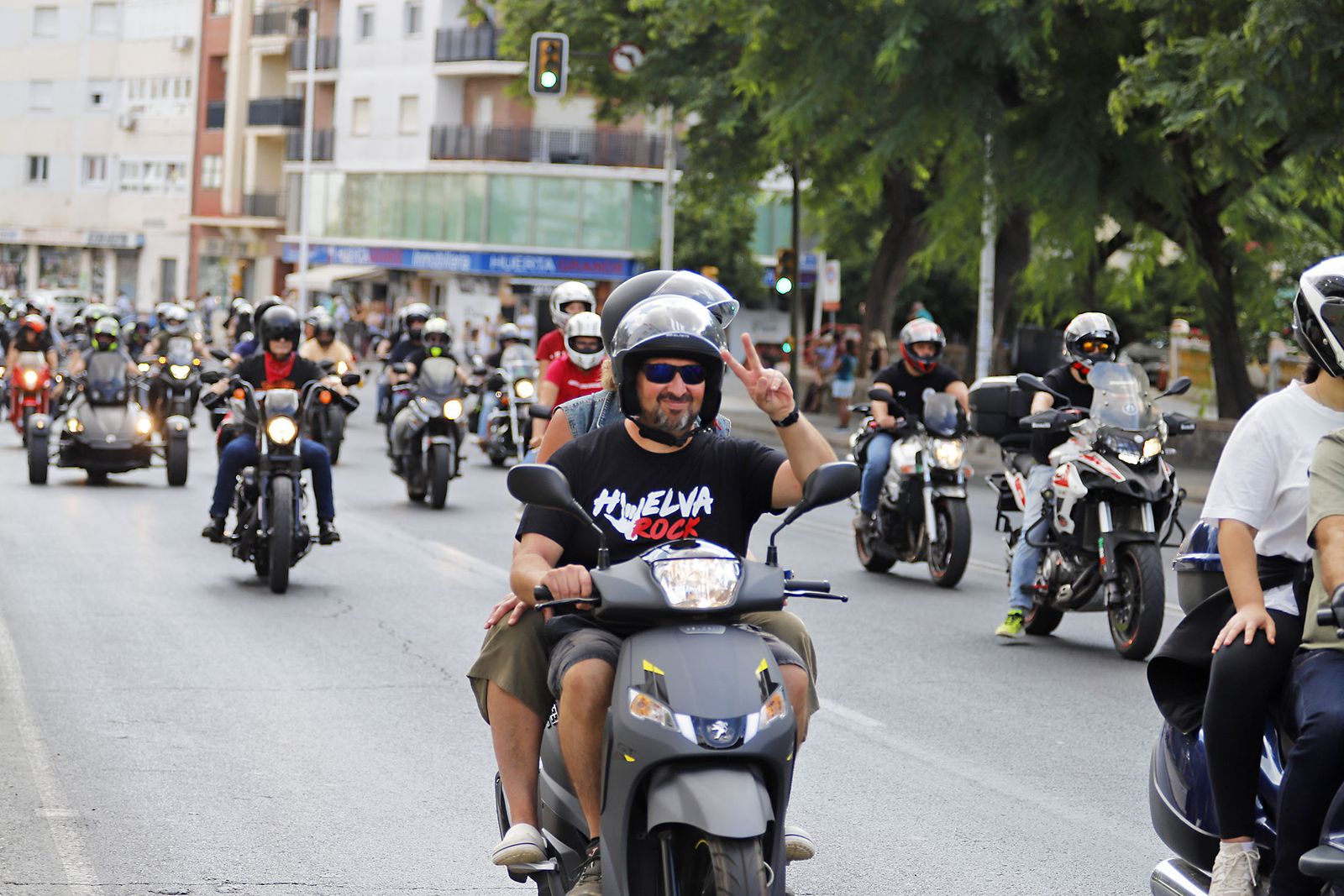 Las motos del club Descubridores toman las calles de Huelva