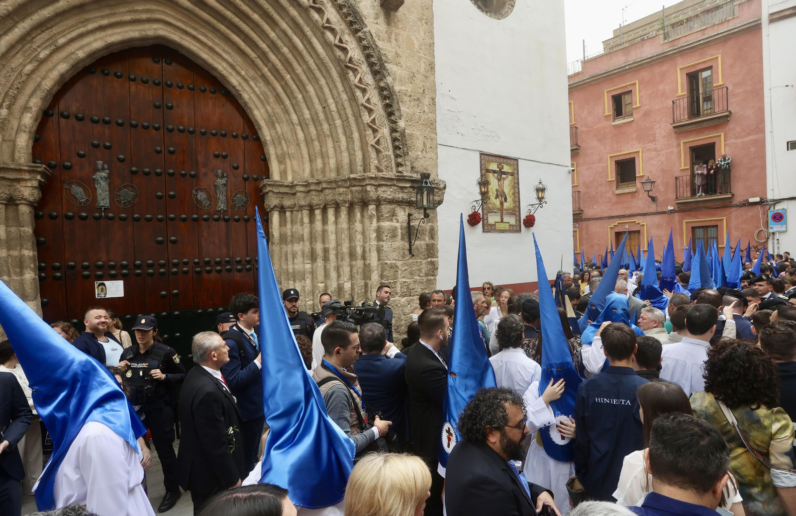 Las imágenes de la Hiniesta en la Semana Santa de Sevilla 2024