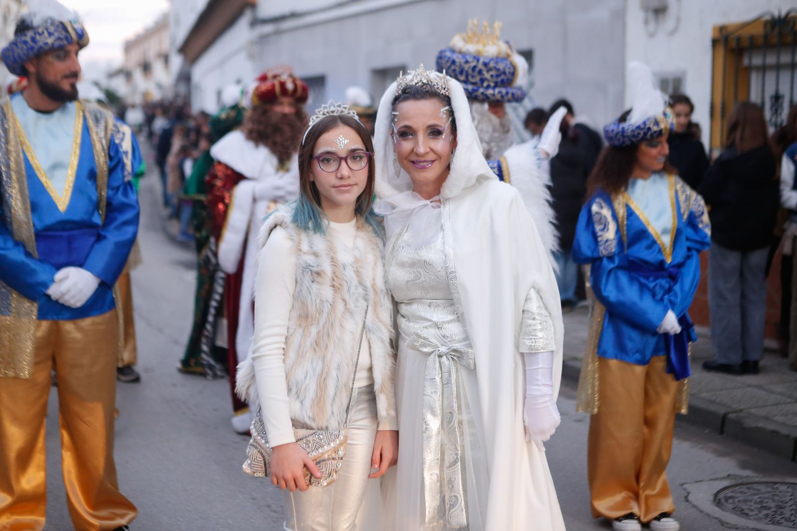 Búscate en las fotos de la cabalgata de Reyes Magos 2026 en Los Barrios