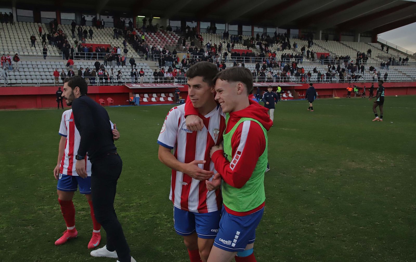 Las mejores fotos del Algeciras - Betis Deportivo de Primera Federación