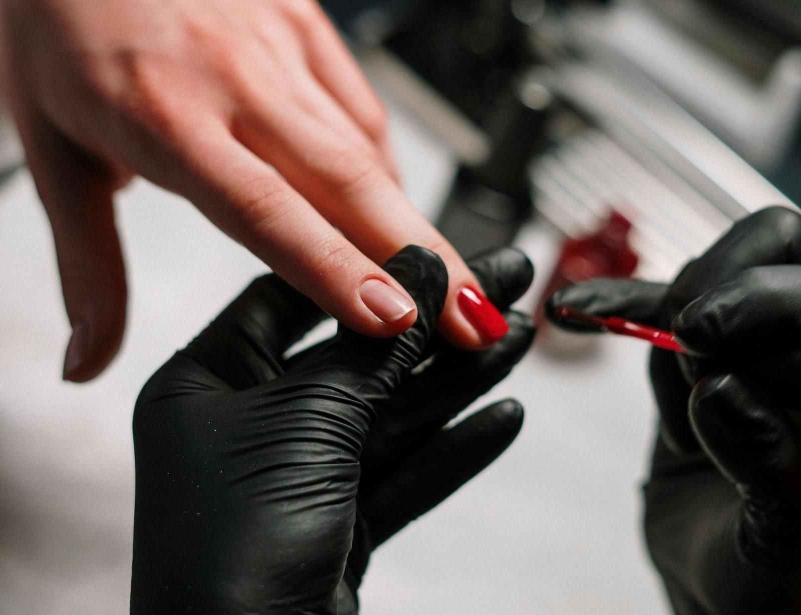 Durante el proceso de una manicura.