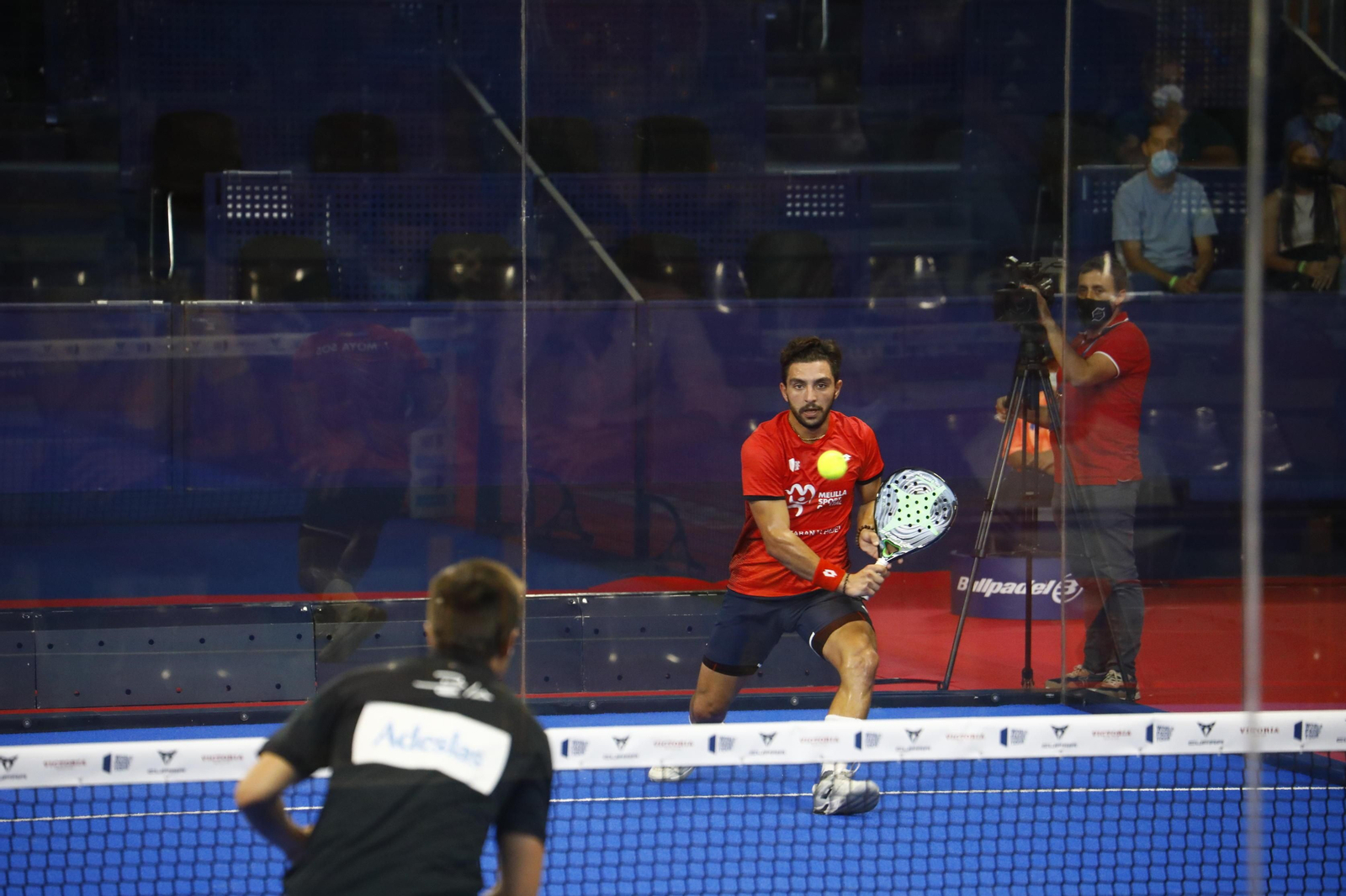 La cara y la cruz de Javi Garrido y Xisco Gil en el World Padel Tour de Córdoba, en imágenes