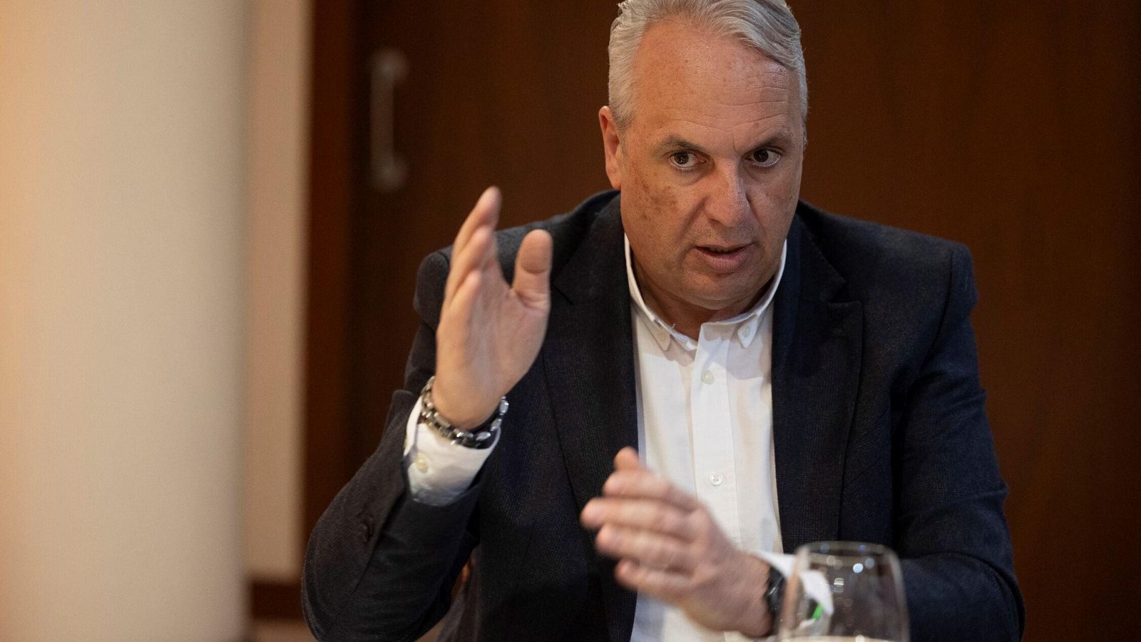 Ruiz Boix gesticula durante la entrevista