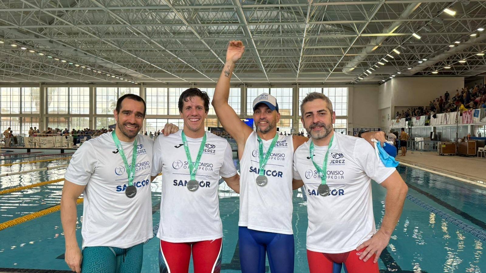 Varios componentes del equipo jerezano.