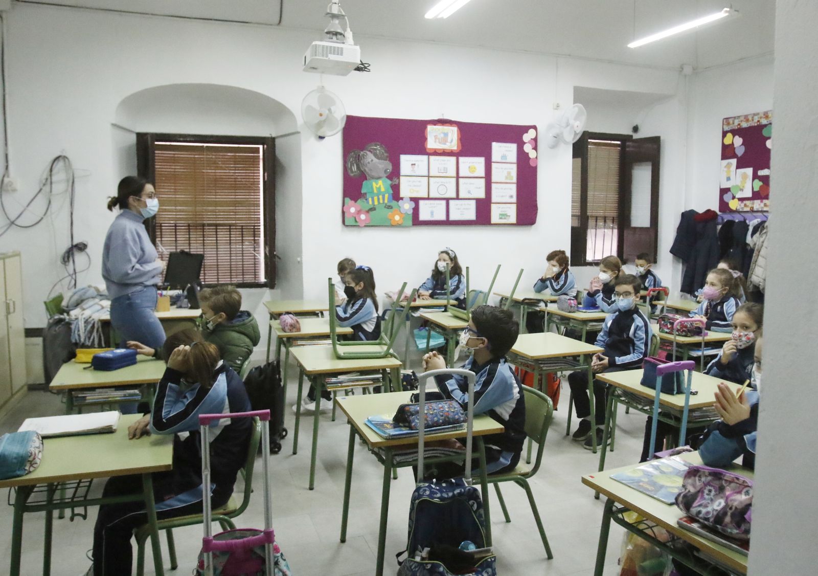 Las imágenes de la vuelta al colegio en Córdoba tras las vacaciones de Navidad