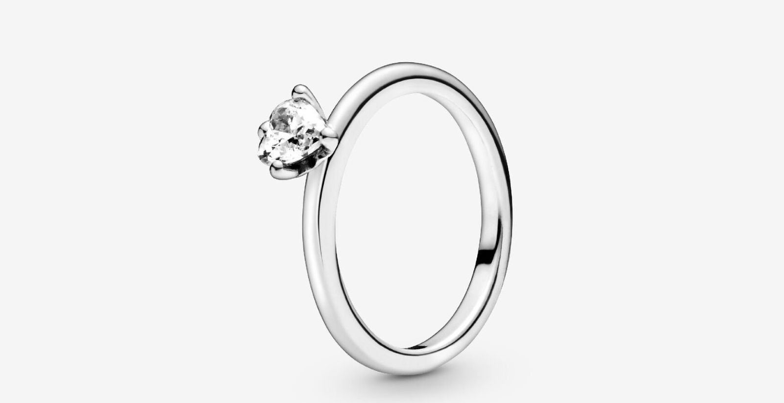 Anillo solitario corazón transparente