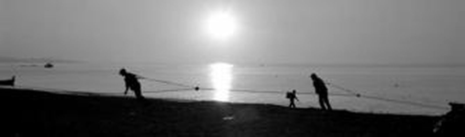 Marengos sacando el copo en Fuengirola en los años 50.