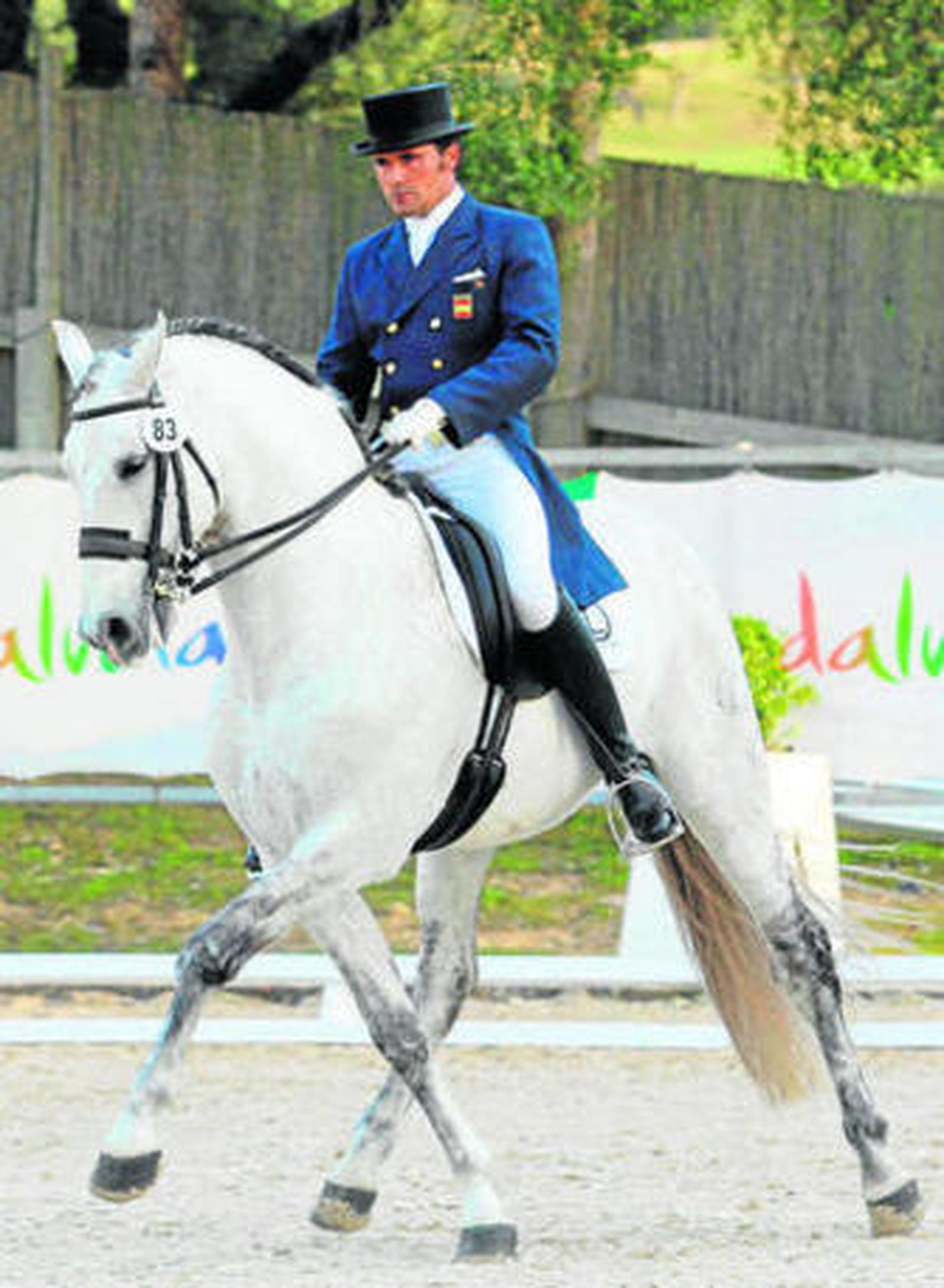 José Antonio García Mena, con 'Norte' en las pruebas de doma.