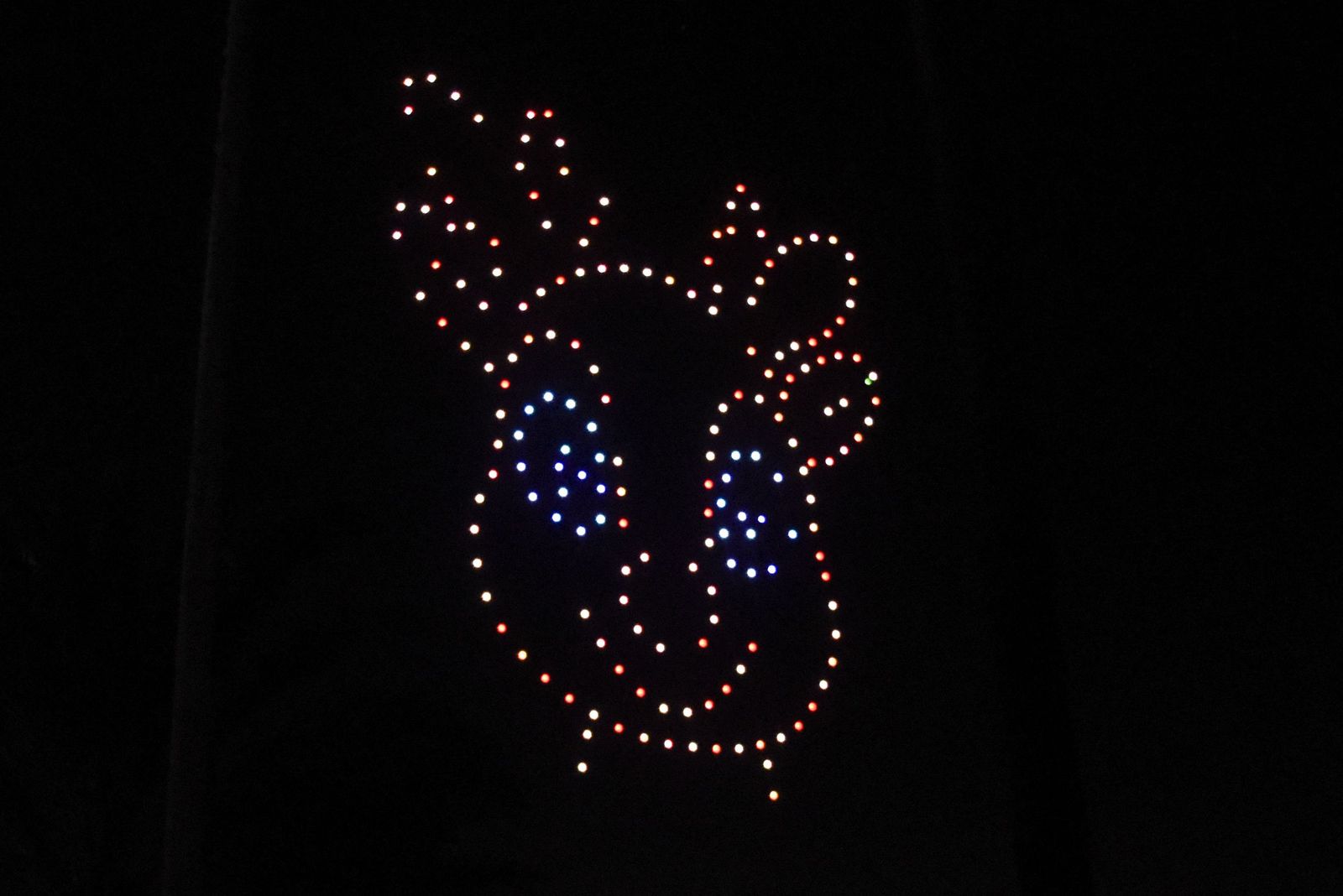 Fotos del espectáculo de Navidad con drones en La Línea