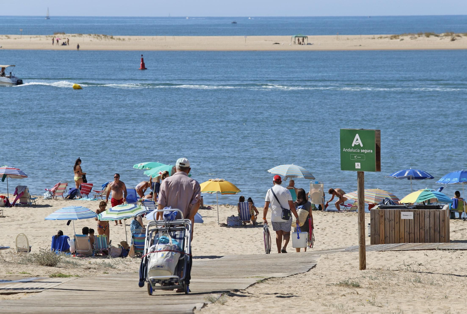 Imágenes de la jornada de playa en el Nuevo Portil