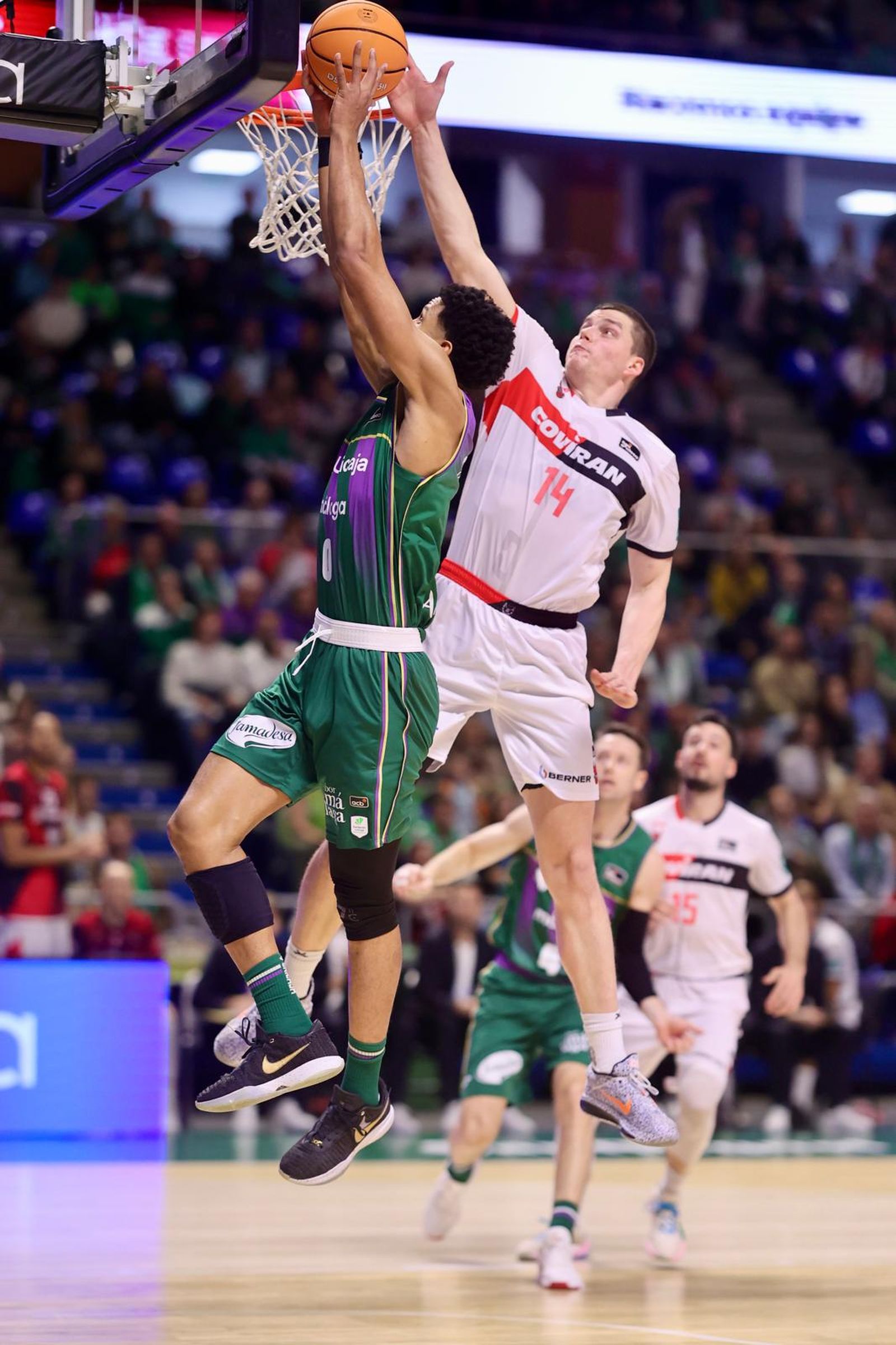 El Unicaja-Covirán Granada, en fotos