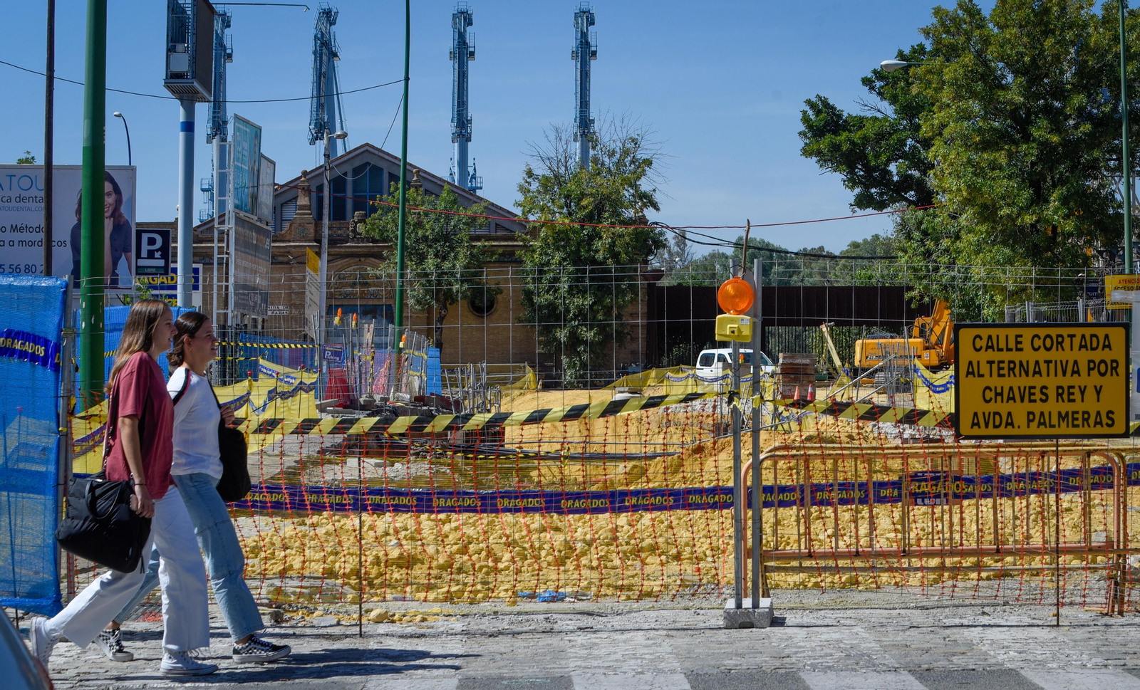 Imágenes de la Avenida de La Raza, a poco más de una semana para su reapertura