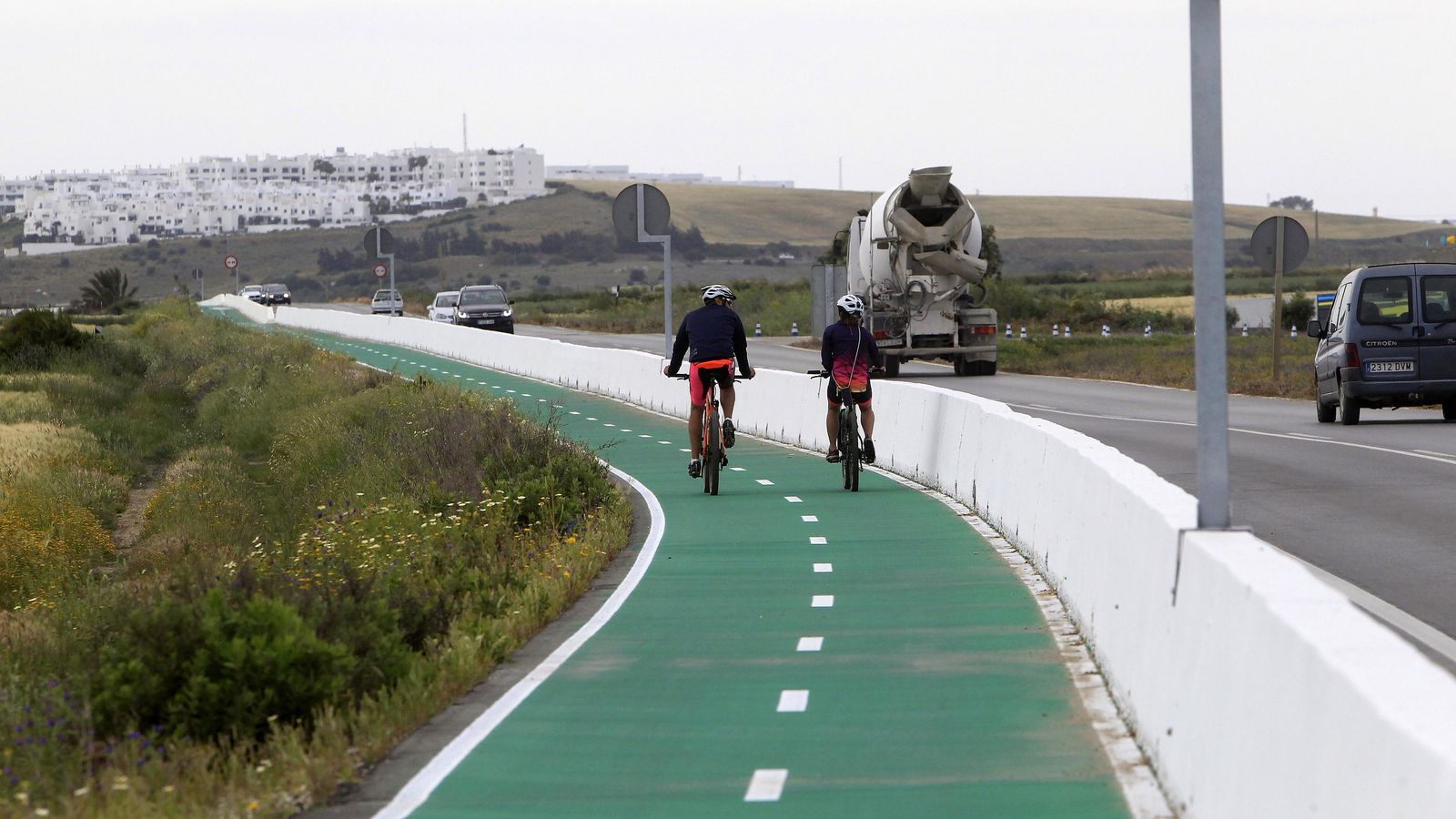 Tramo de la vía ciclista  entre Conil y Los Caños