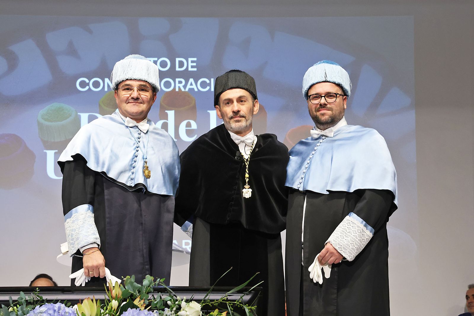 Fotografías de la investidura de los nuevos doctores y doctoras en el acto del 3 de marzo de la universidad de Huelva