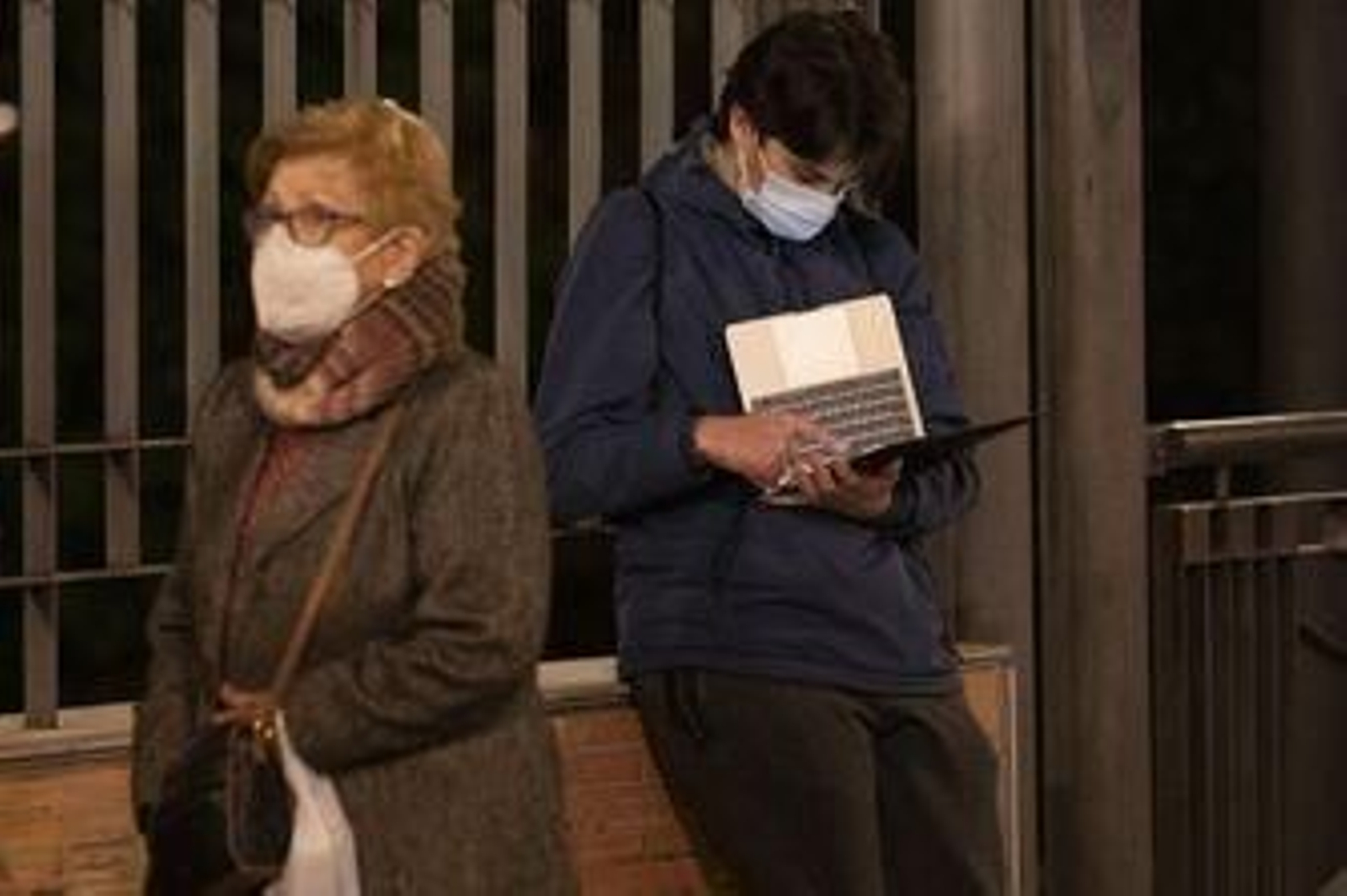 Fotos: La sucesión de terremotos que ha vuelto a sacar a los vecinos de Granada a la calle