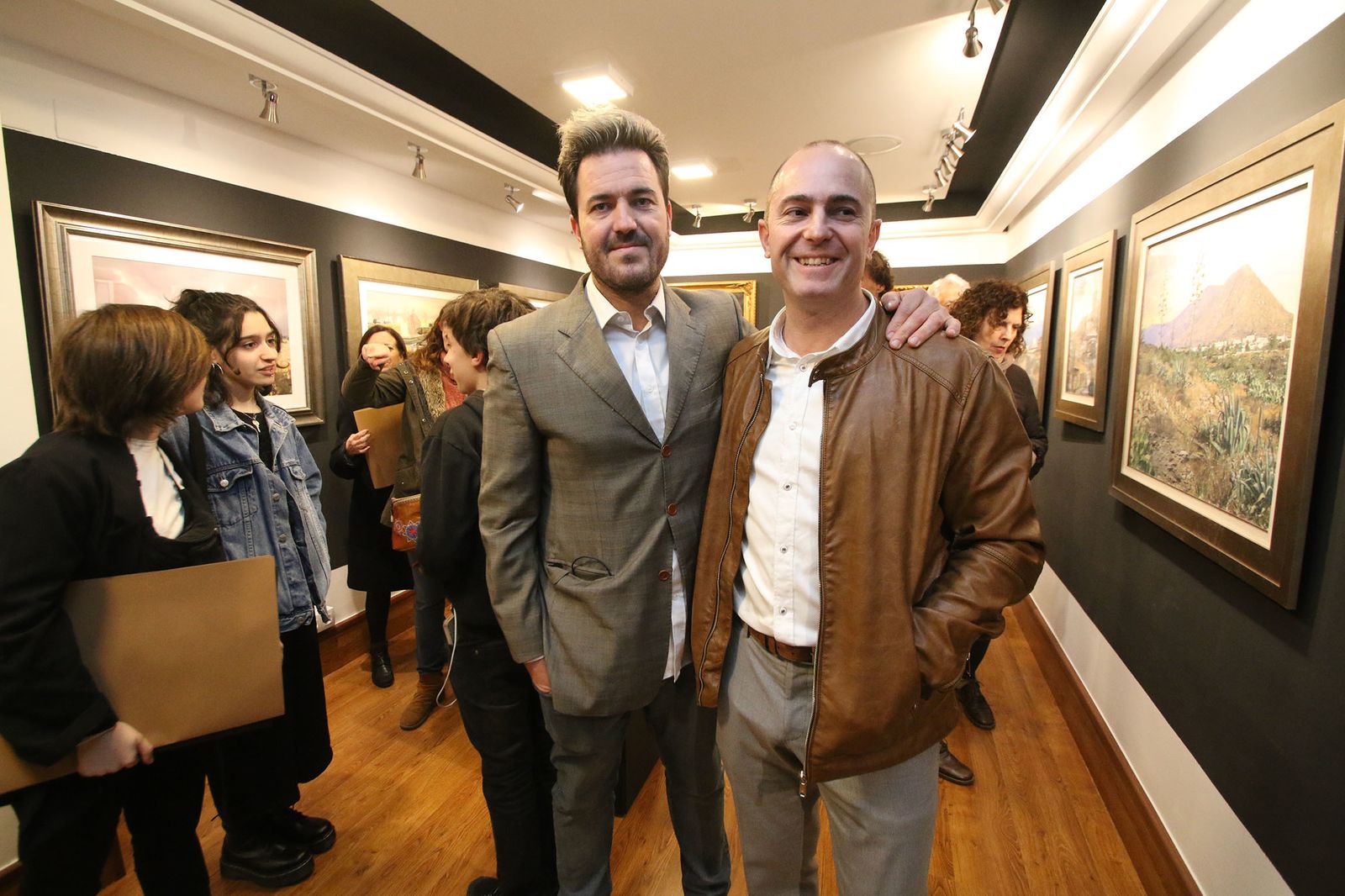 Javier y Trino Tortosa asesoran en arte a través de su nueva galería