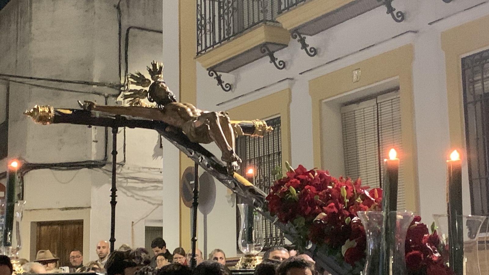 El Cristo de la Vera Cruz camino de la Parroquia de la Asunción