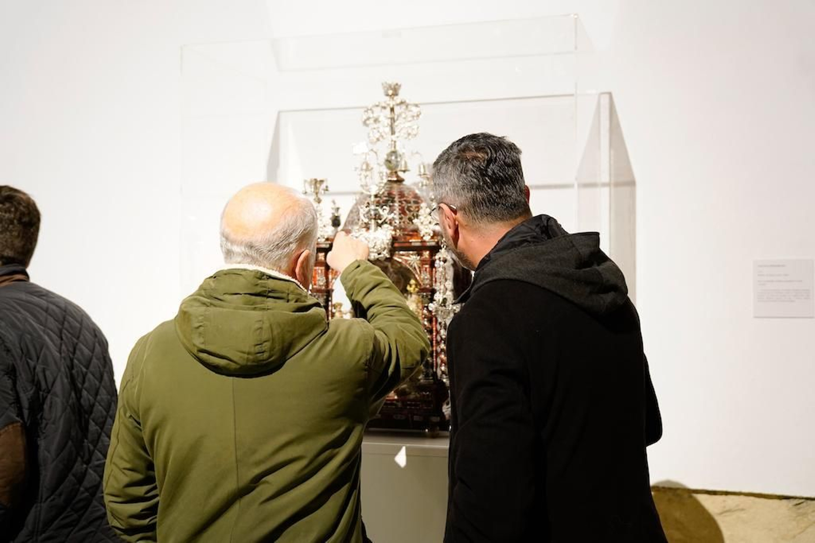 'Araceli en el arte', la exposición por el aniversario de la coronación canónica de la patrona de Lucena, en imágenes