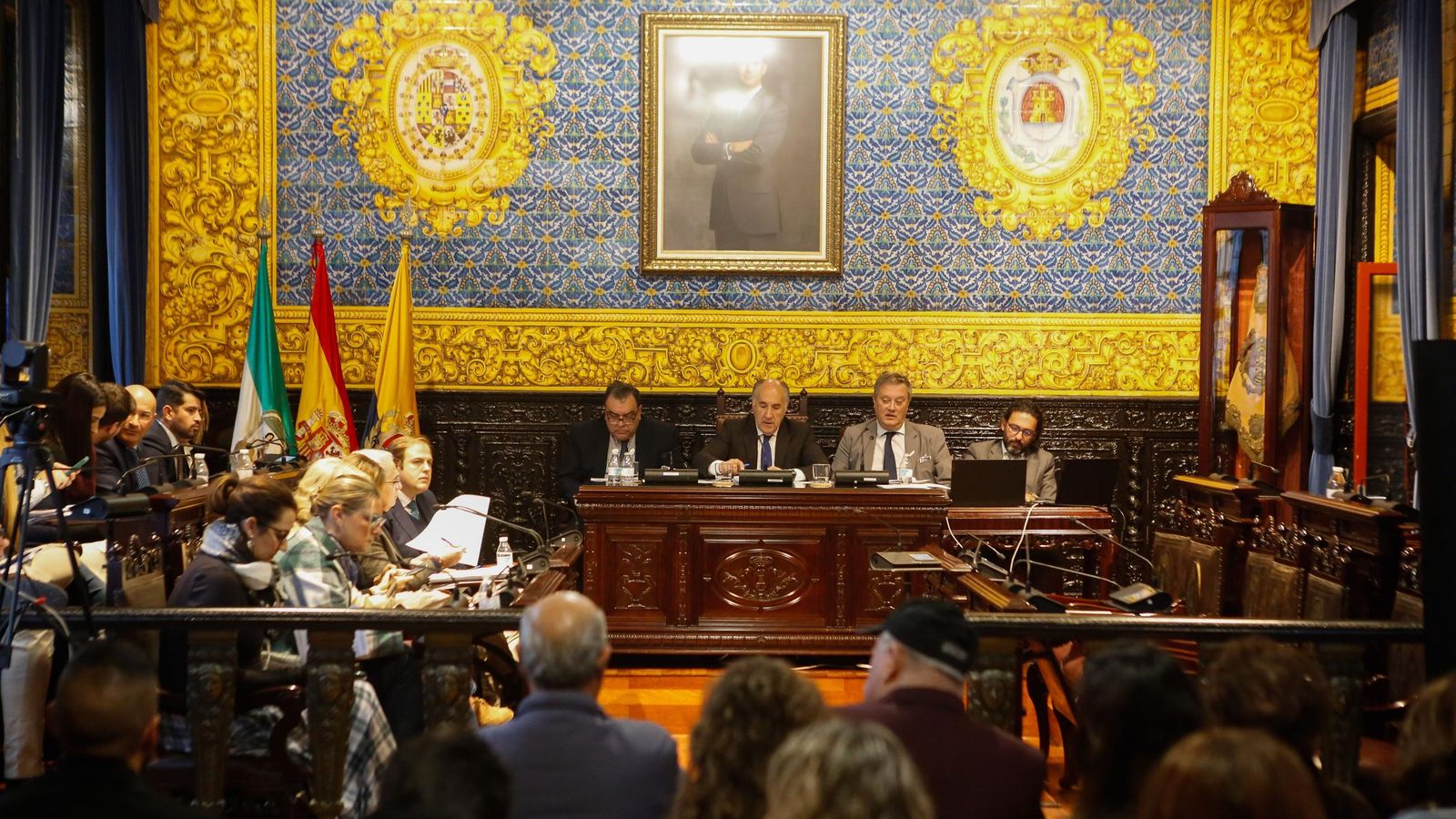 Fotos del Pleno del Ayuntamiento de Algeciras con el plantón de la oposición al alcalde Landaluce