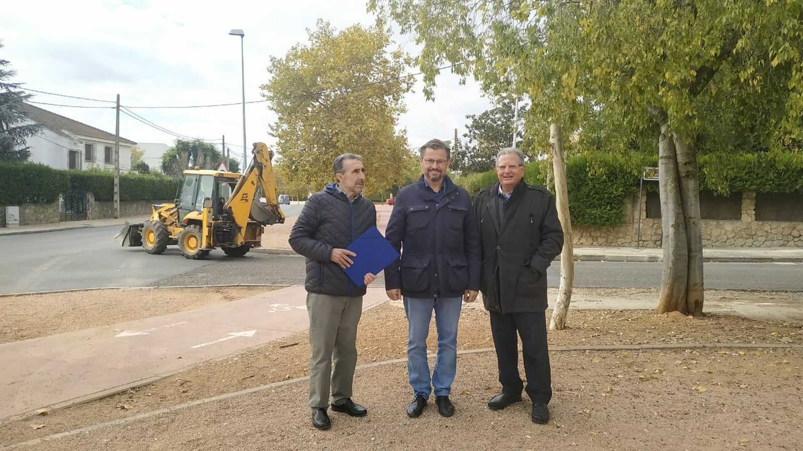 Dorado, con representantes vecinales, en El Tablero.