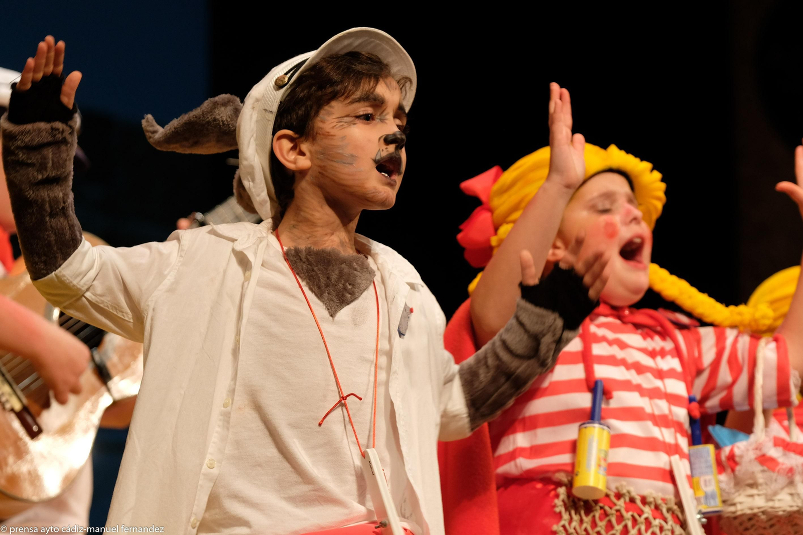 Chirigota Pa roja, roja, nosotras.