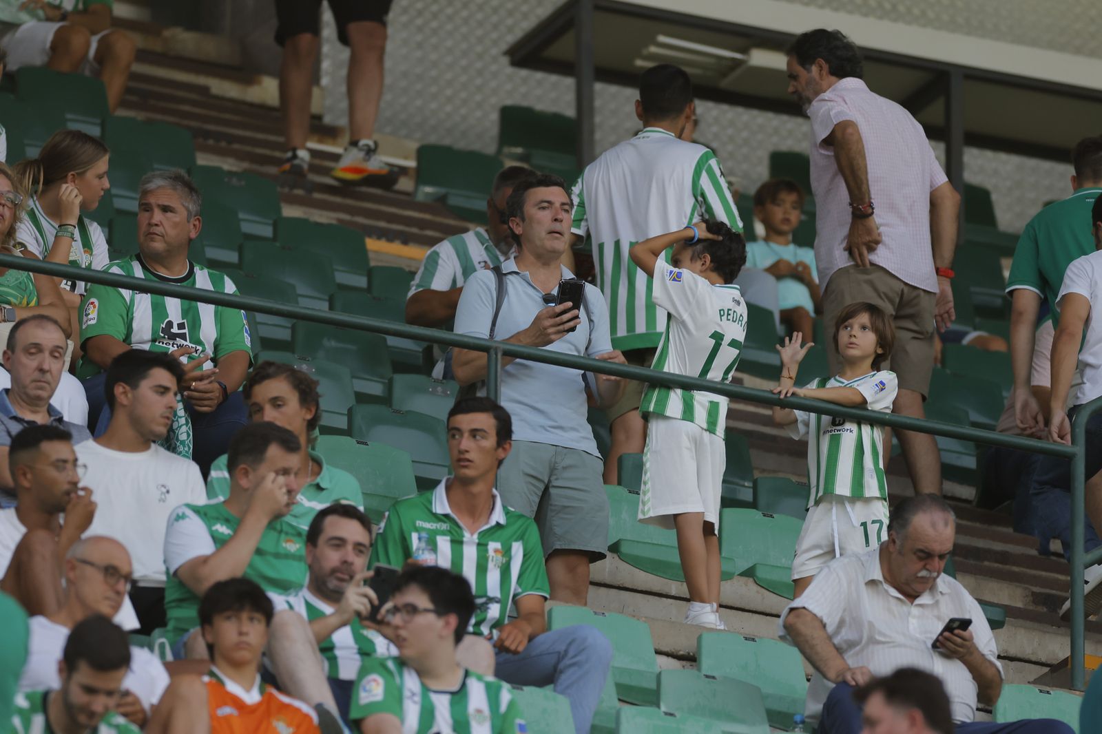 Búscate en las fotos del Betis-Atlético de Madrid