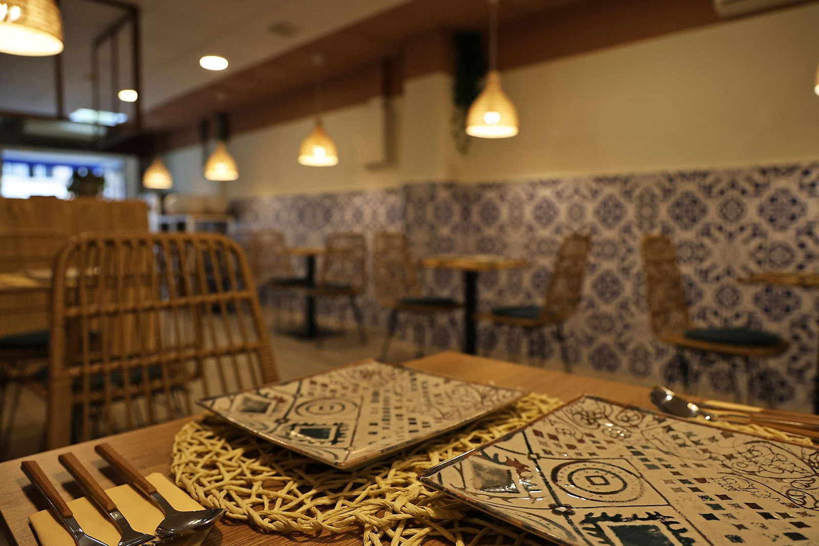 Imágenes del cambio radical de un bar de Huelva tras el paso de Chicote en 'Pesadilla en la cocina'