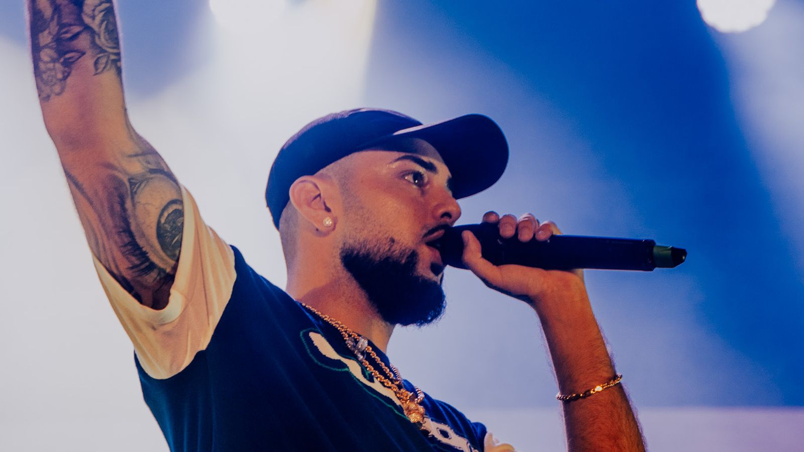 Cano cerró la noche de conciertos.