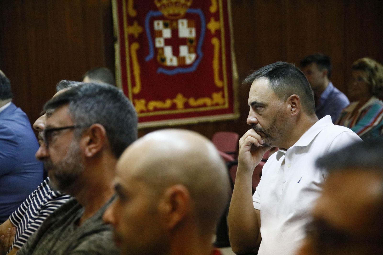 Las imágenes de la charla de Jesús Narciso Núñez Calvo sobre 'La creación de la Guardia Civil como nuevo modelo de seguridad pública' en Almería