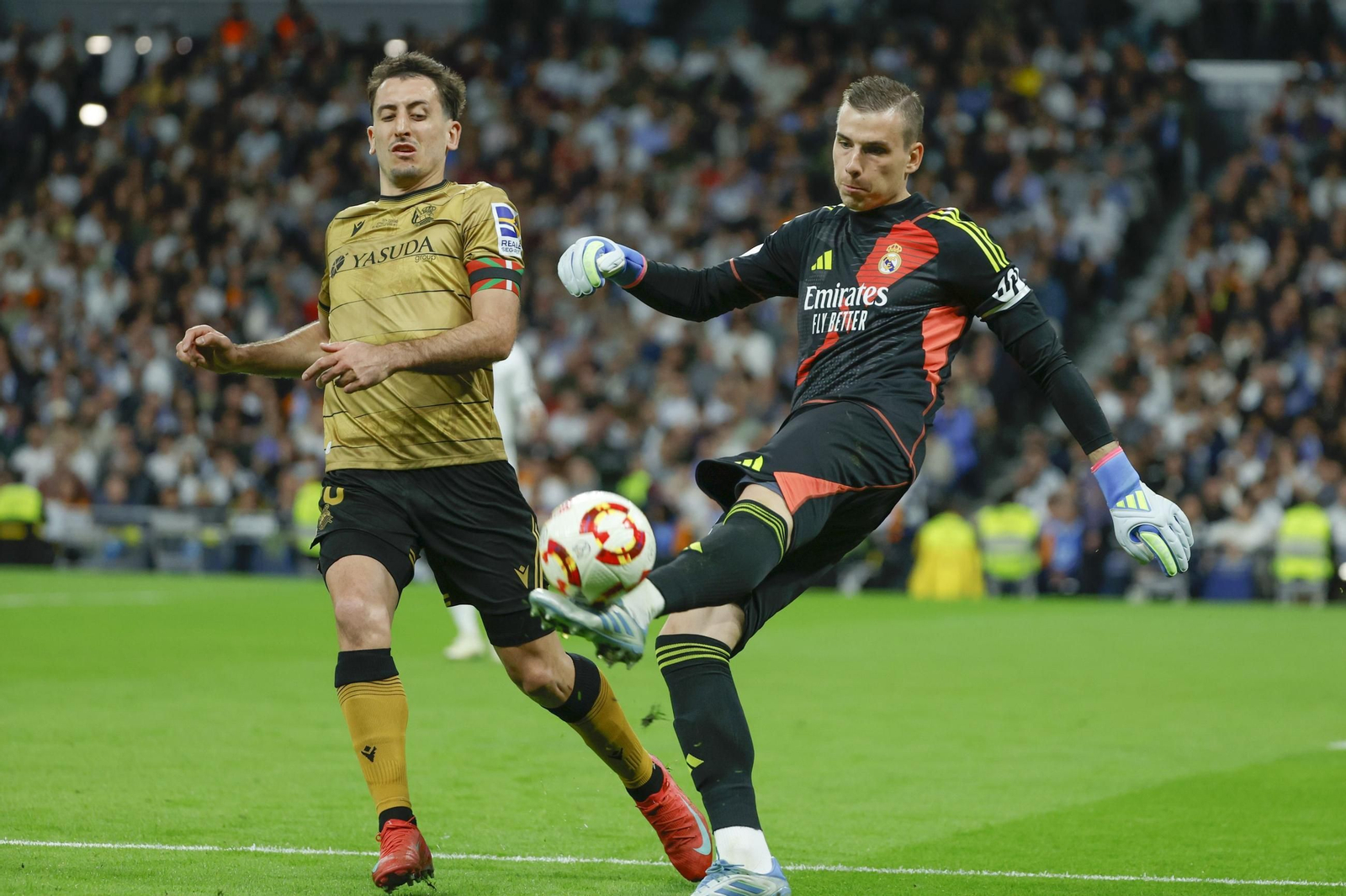 Las fotos del Real Madrid - Real Sociedad camino del Estadio de la Cartuja