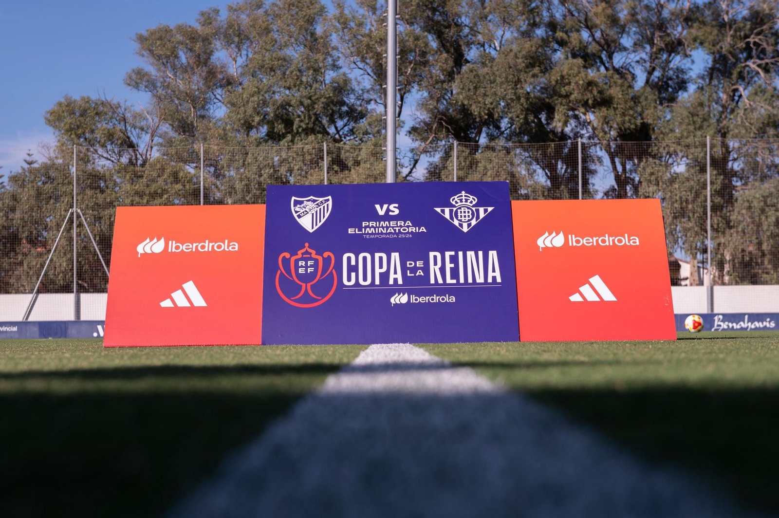 El Málaga CF tumba al Betis en la Copa de la Reina (2-0)