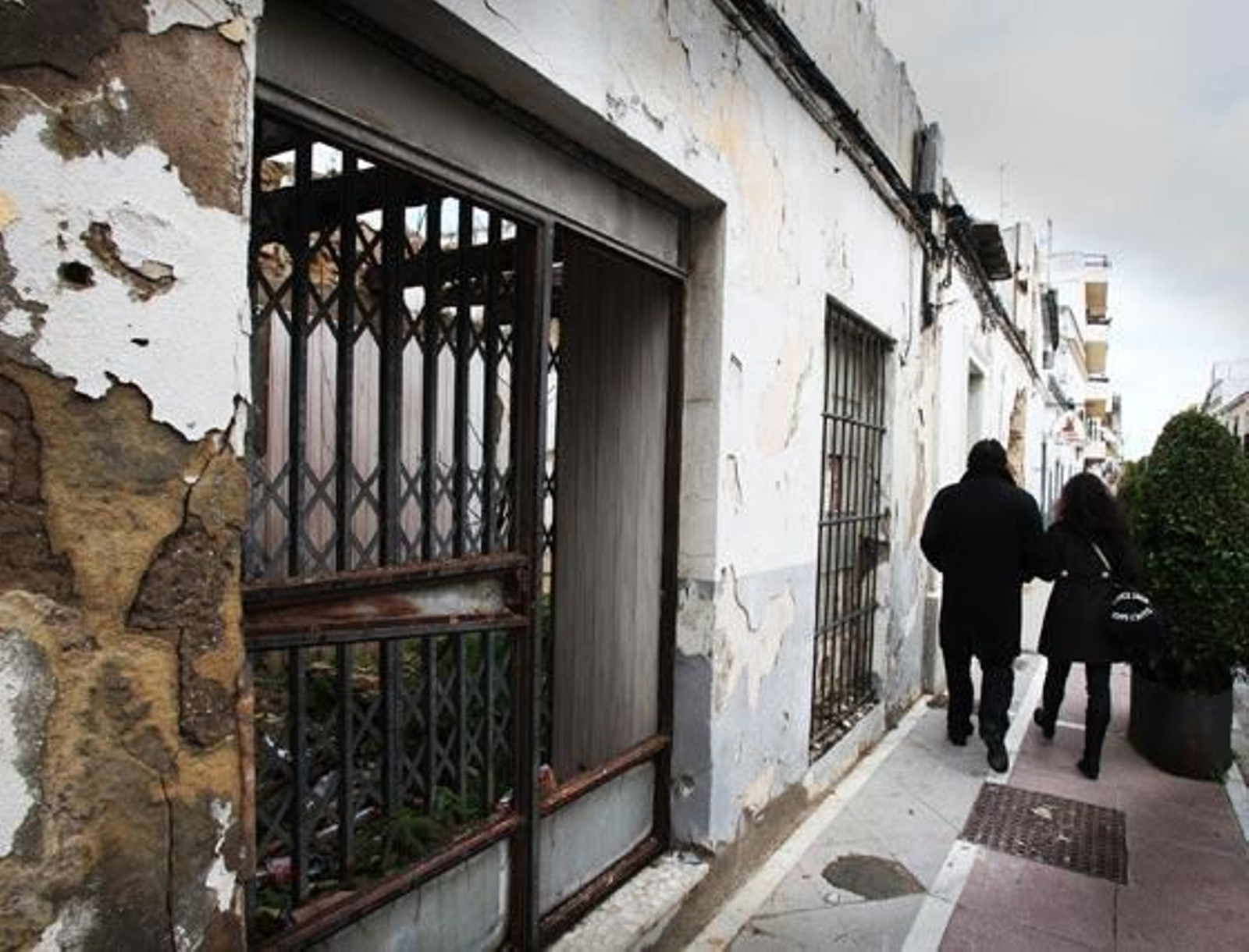 el abandono de los símbolos del flamenco es palpable en los dos barrios, el de Santiago y el de San miguel

Foto: Vanesa Lobo