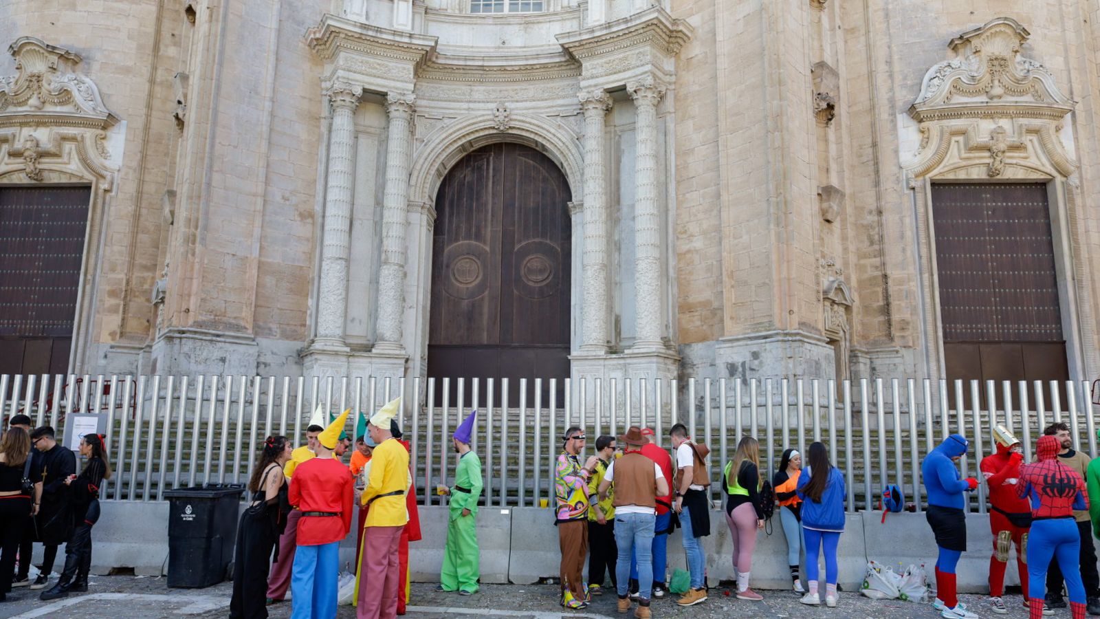 Así vive Cádiz su primer sábado de Carnaval 2025: búscate entre las imágenes del día en la calle