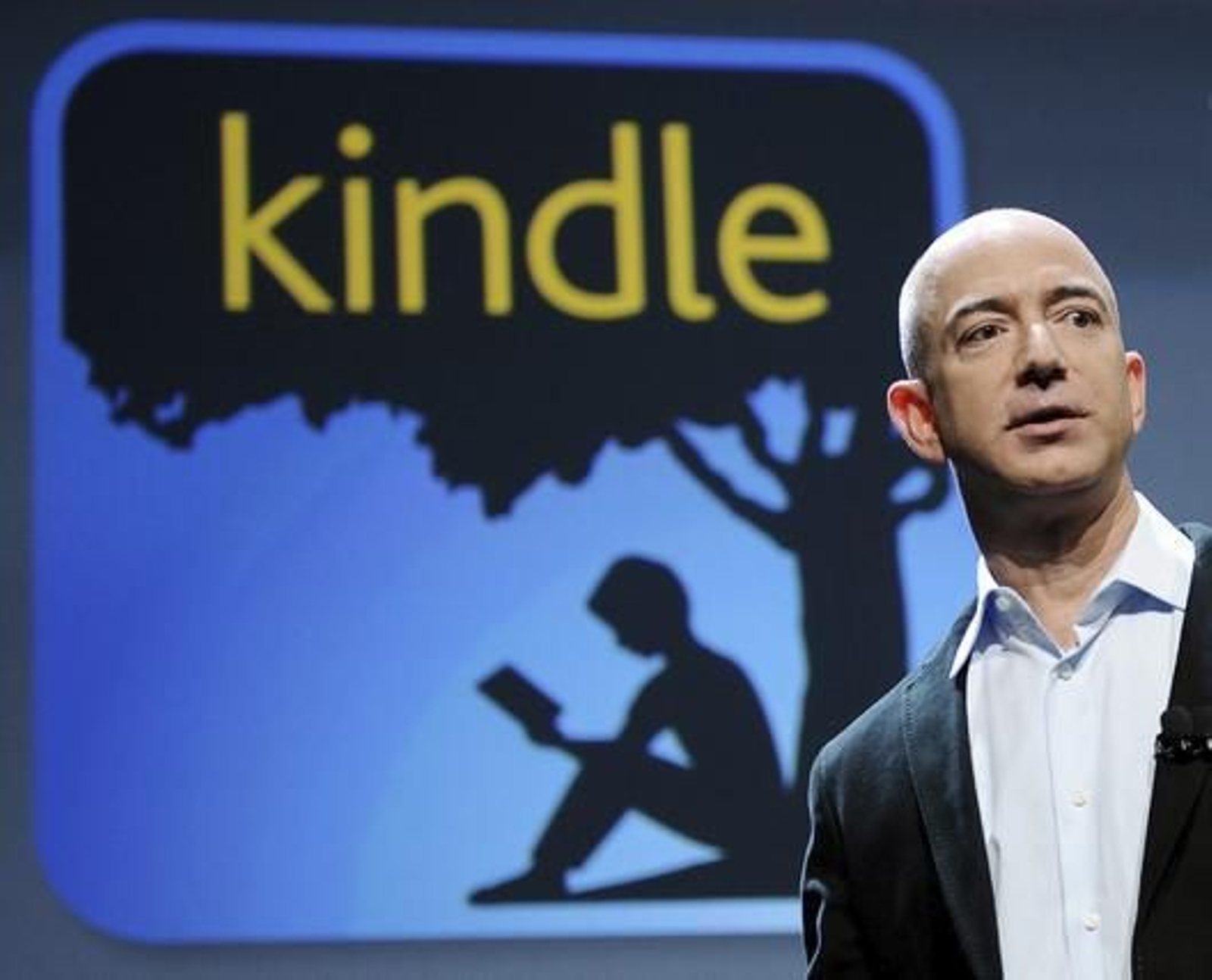 Amazon presenta los nuevos modelos de Kindle, entre ellos Fire, el debut de la compañía en el mundo de los 'tablets'.

Foto: EFE