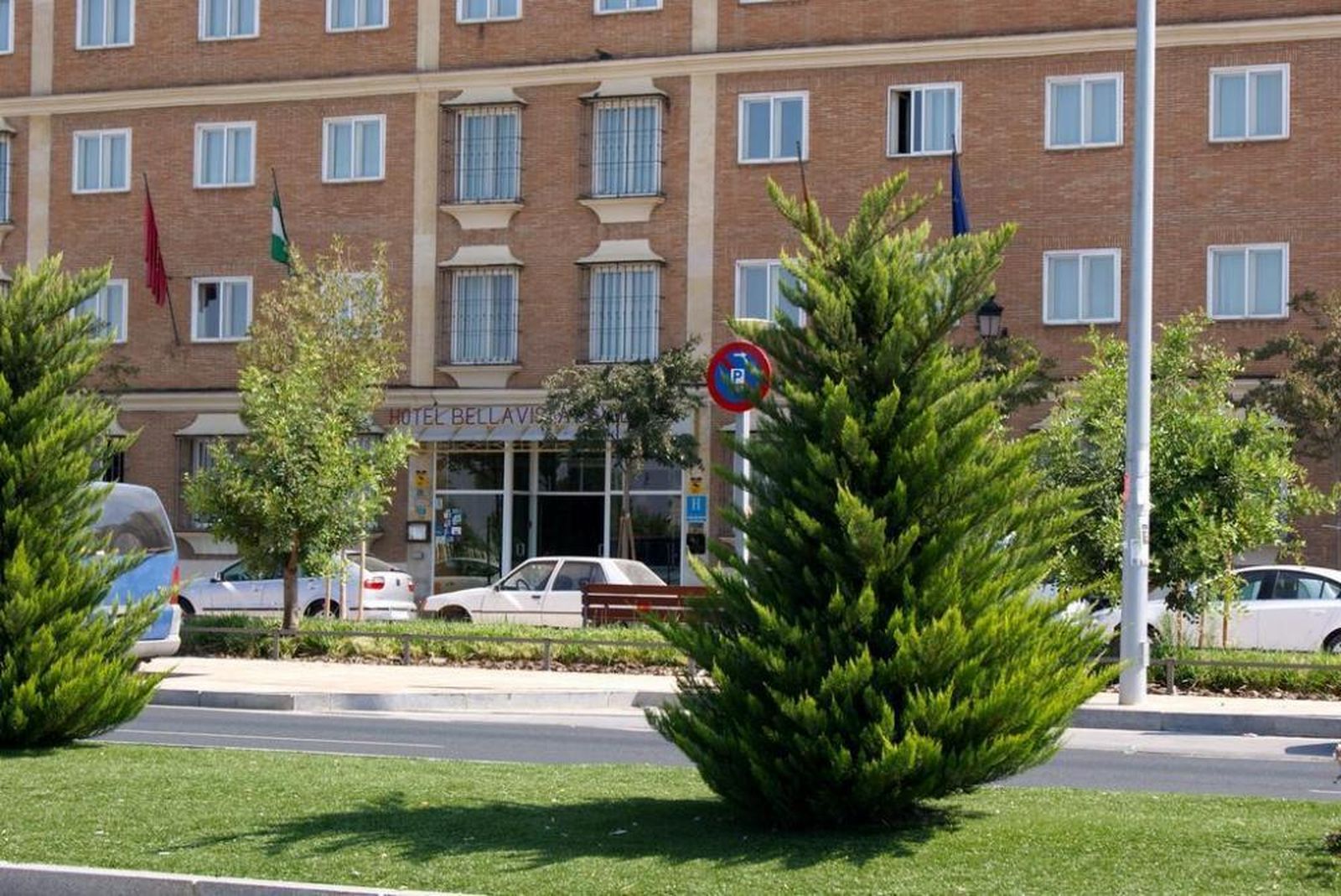 El Hotel Bellavista, frente al Hospital de Valme, acogerá a clientes.