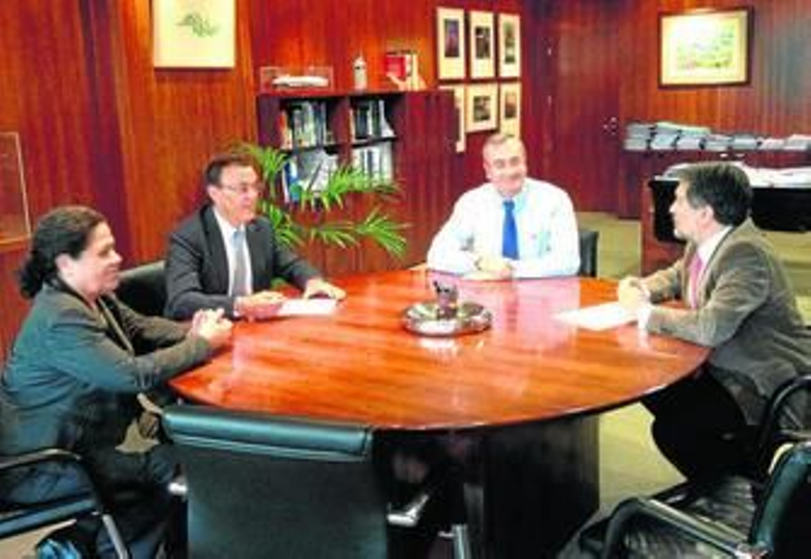 Manuela de Paz, Ignacio Caraballo, José Llorca y Javier Barrero, ayer, en Madrid.