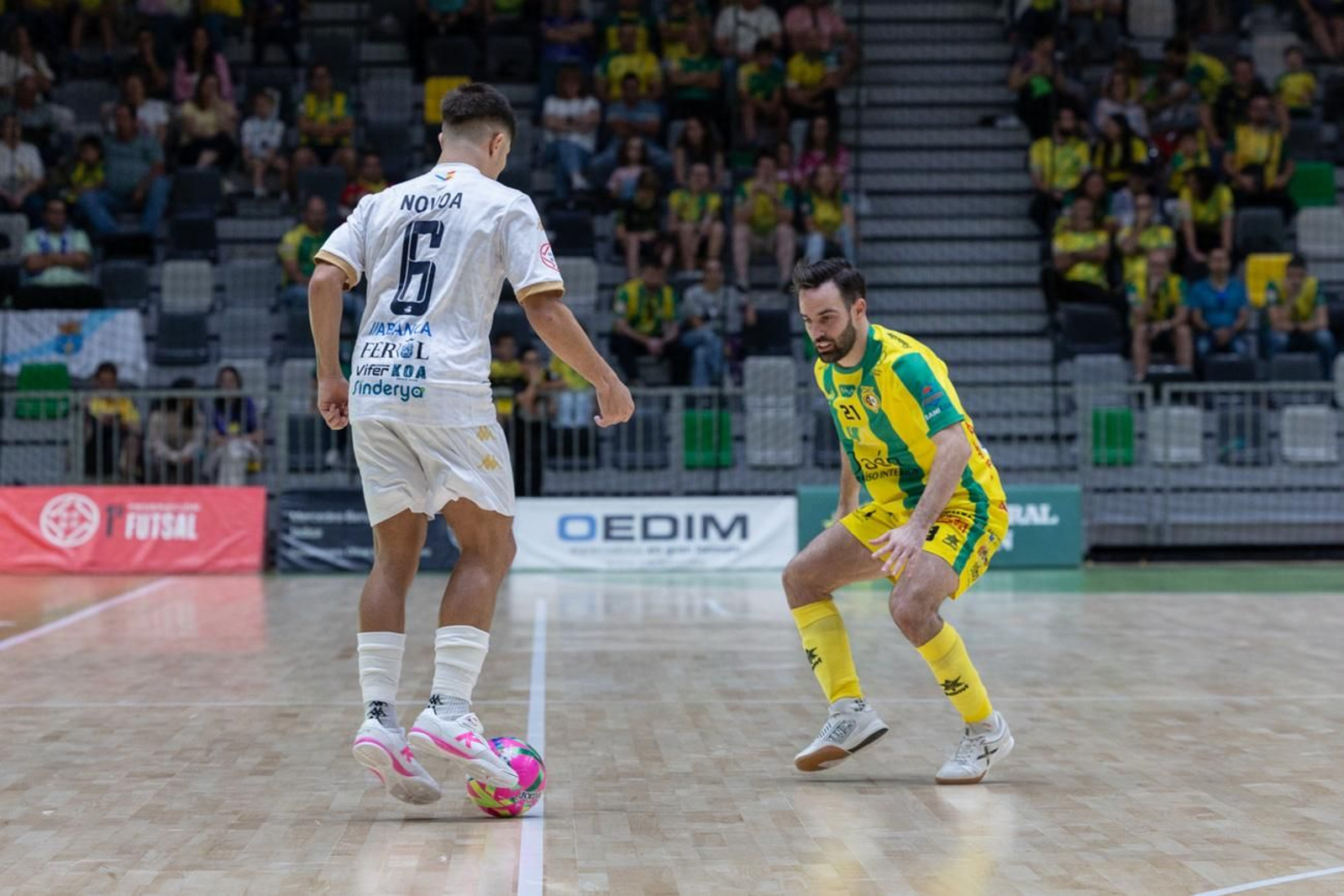 Las mejores imágenes de la amplia victoria del Jaén Paraíso Interior FS sobre O Parrulo Ferrol